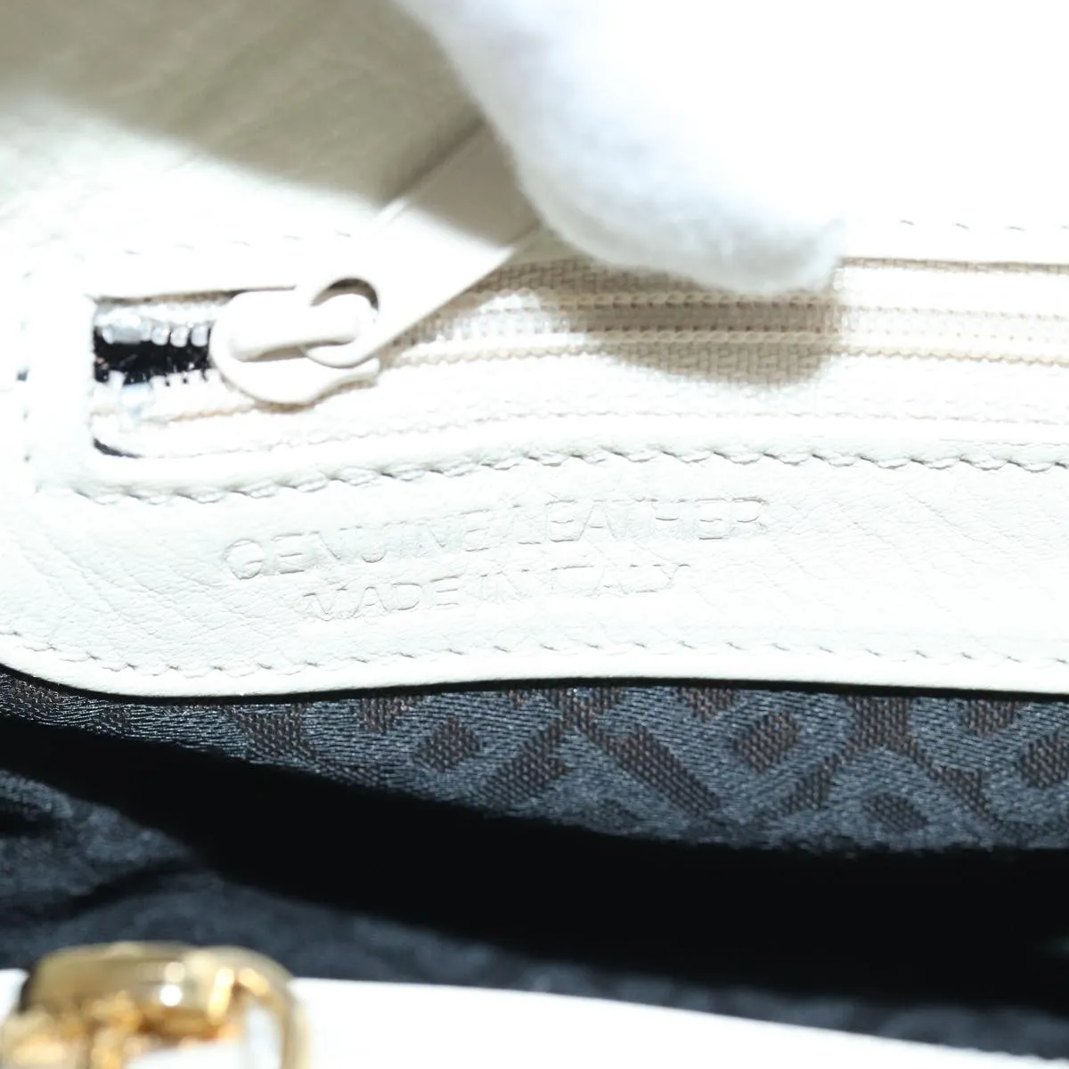 Bally  Leather Shoulder Bag (Pre-Owned)