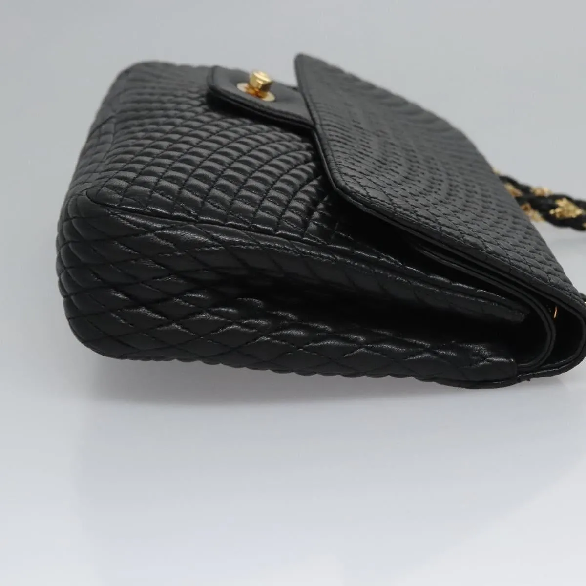 Bally Leather Shoulder Bag (Pre-Owned)