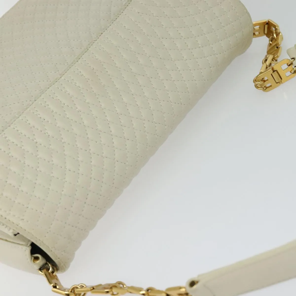Bally Quilted Leather Shoulder Bag (Pre-Owned)