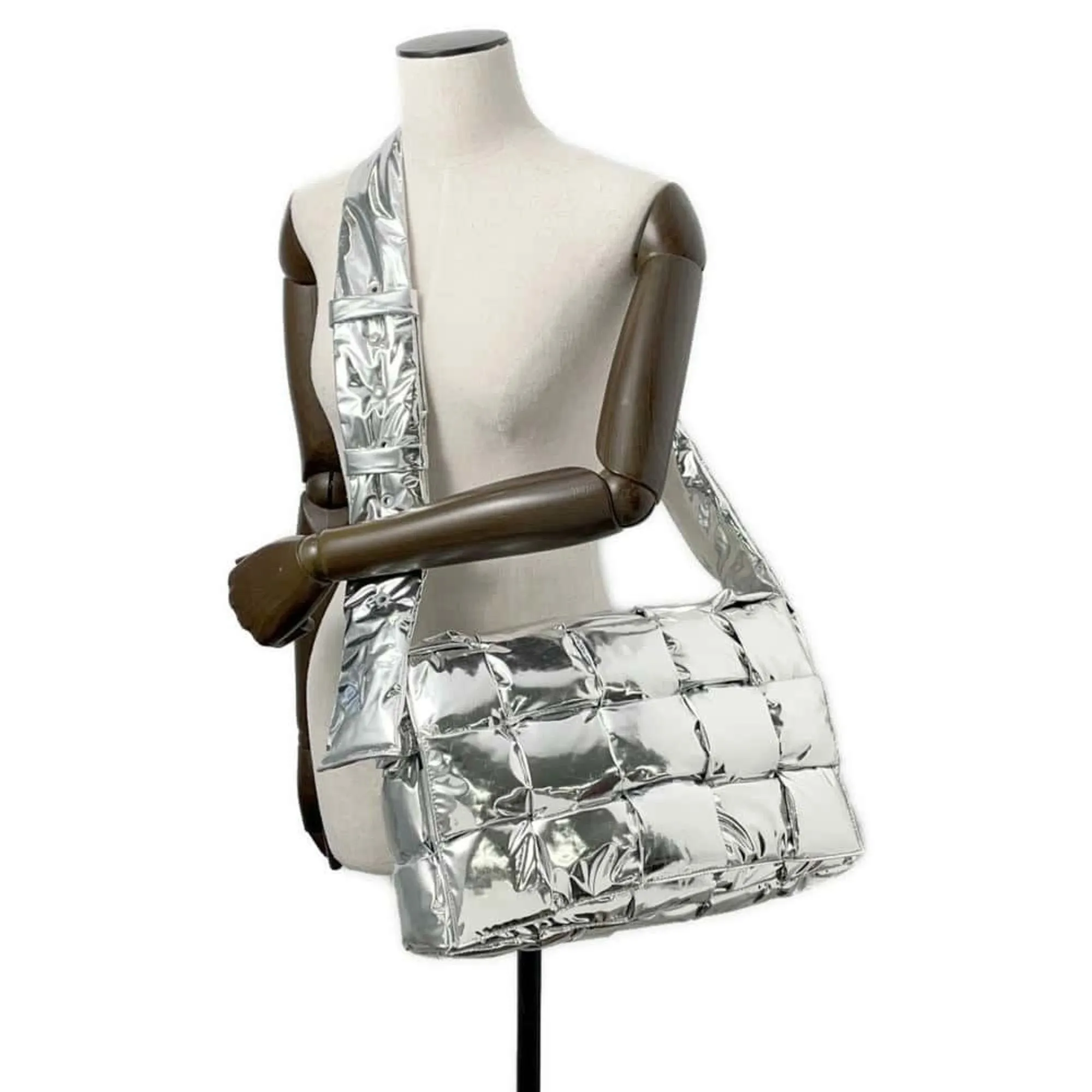 Bottega Veneta Patent Leather Shoulder Bag (Pre-Owned)