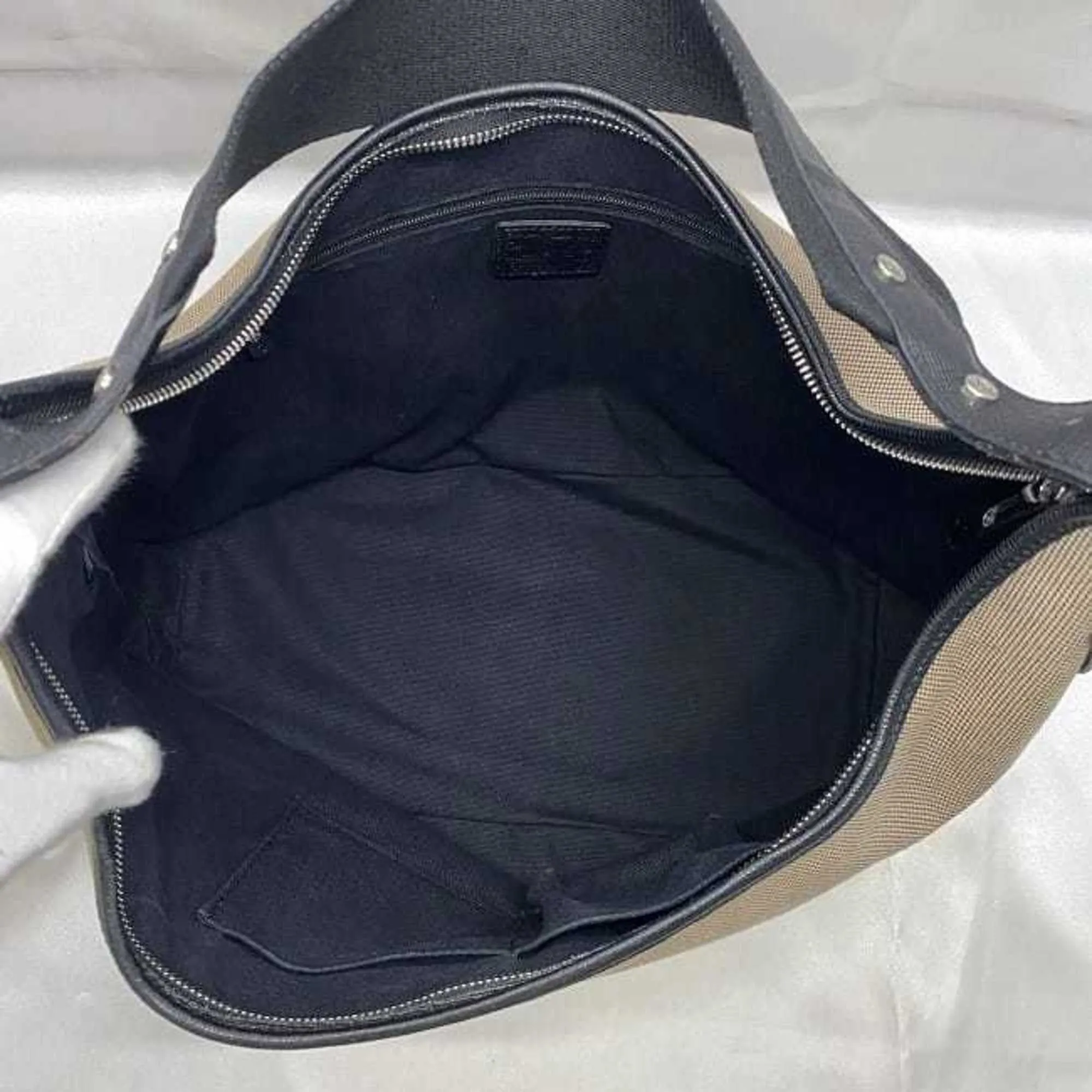 Burberry  Canvas Shoulder Bag (Pre-Owned)