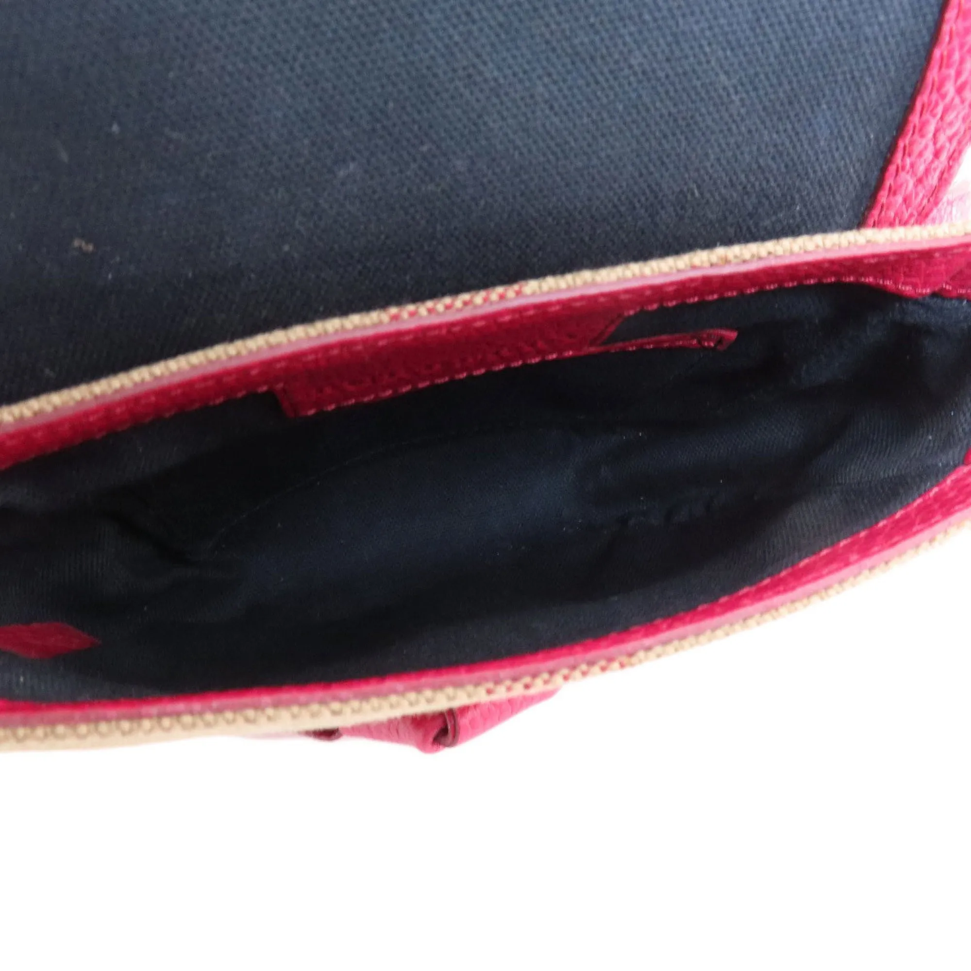 Burberry  Leather Shoulder Bag (Pre-Owned)
