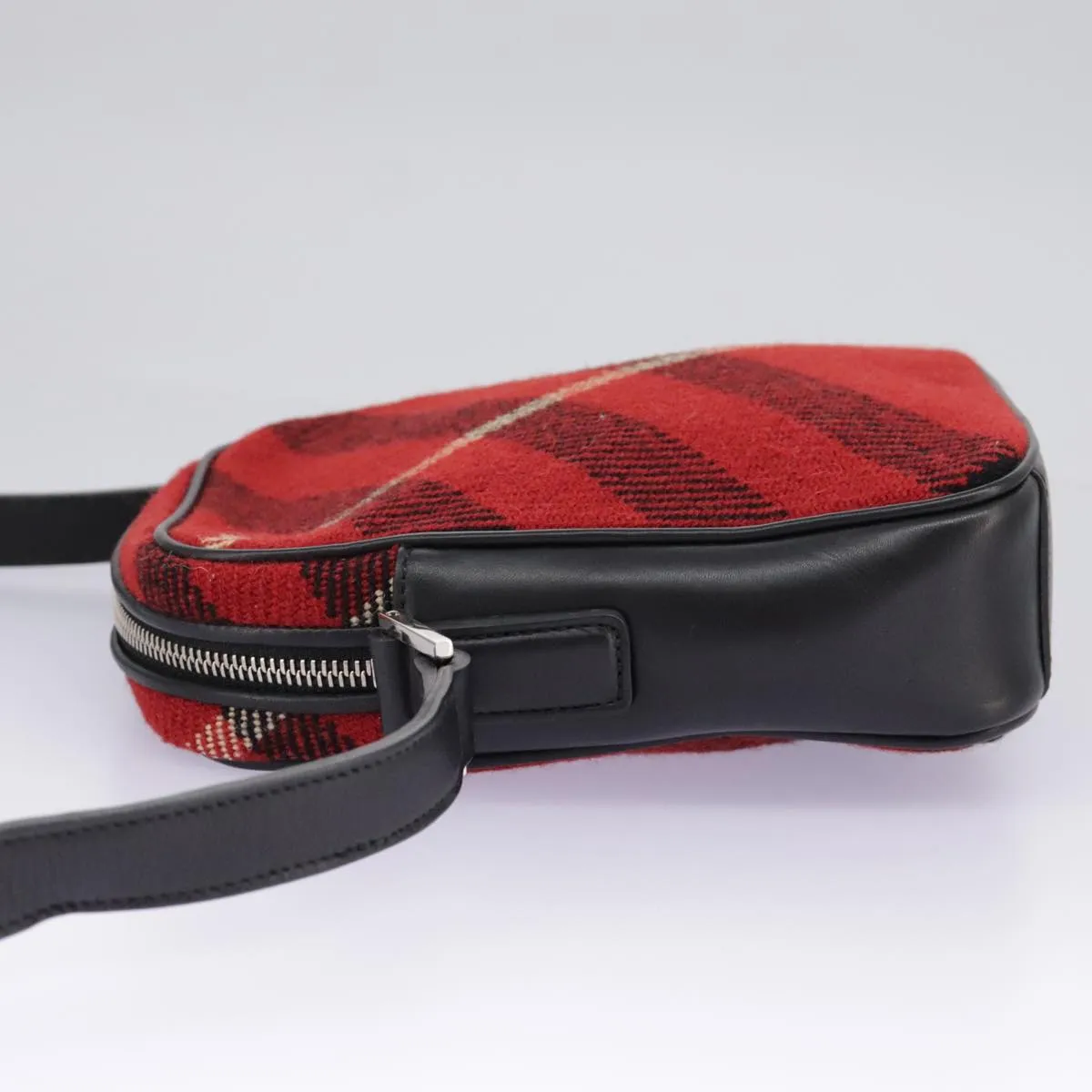 Burberry  Wool Shoulder Bag (Pre-Owned)