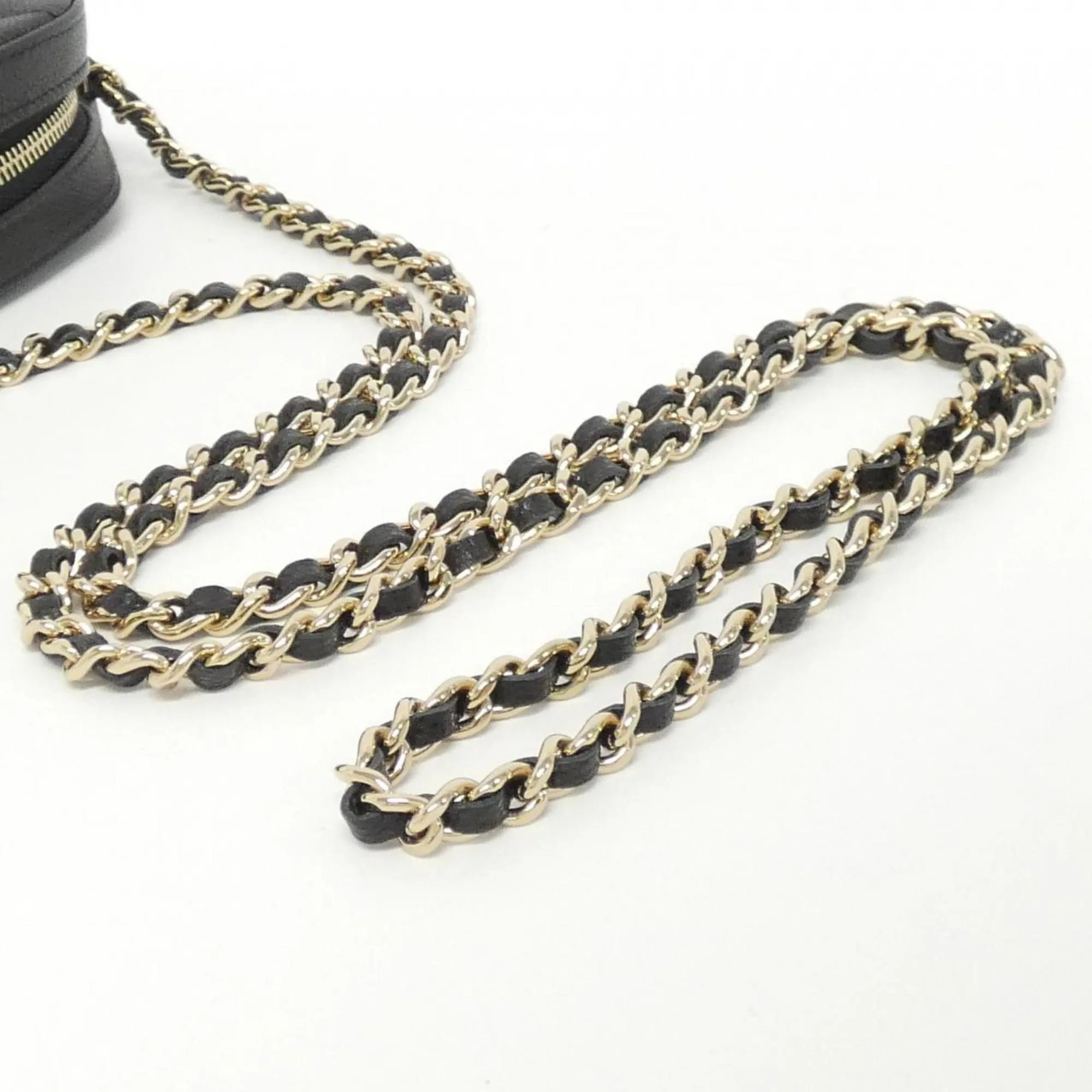 Chanel Caviar Leather Shoulder Bag (Pre-Owned)