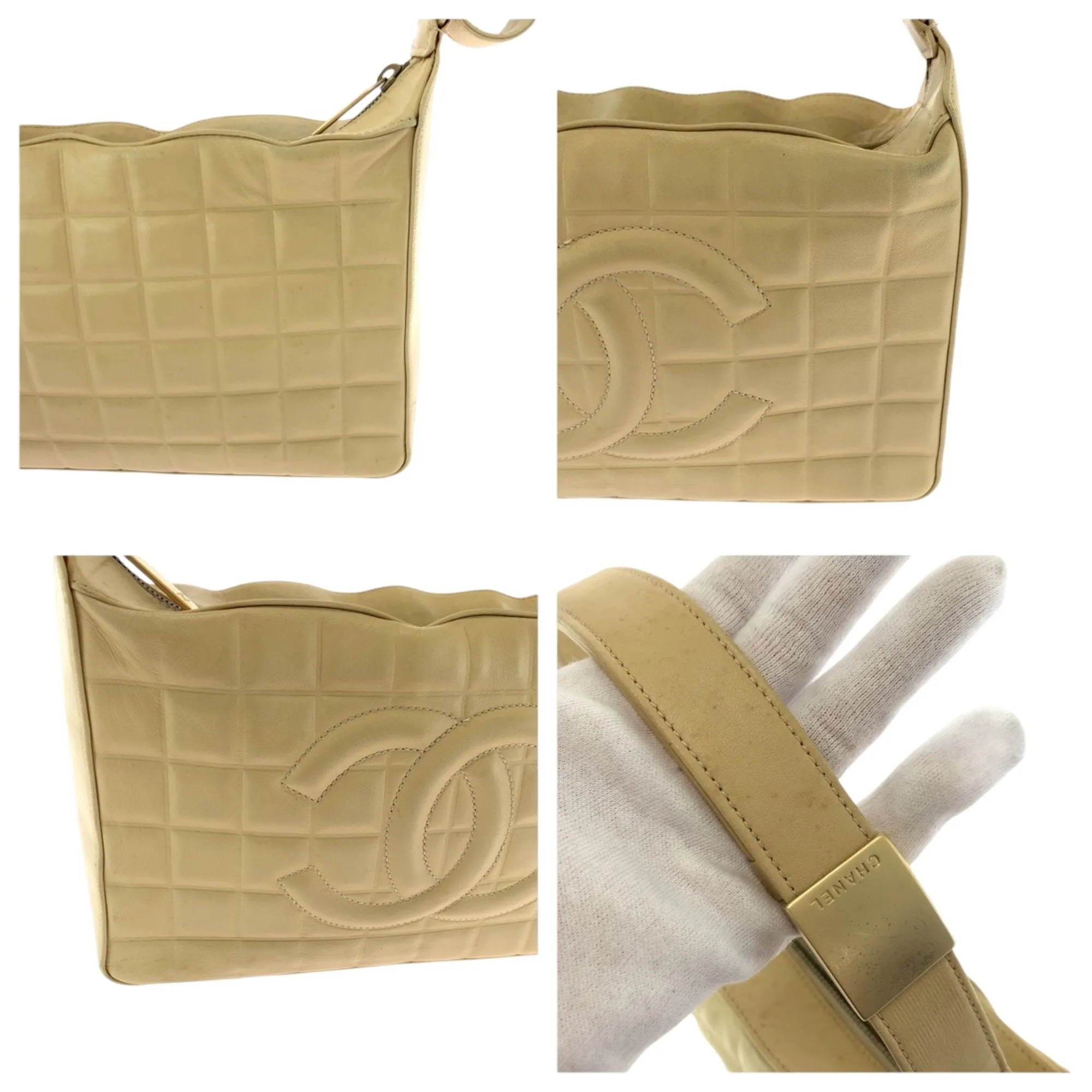 Chanel Leather Handbag Shoulder Bag (Pre-Owned)