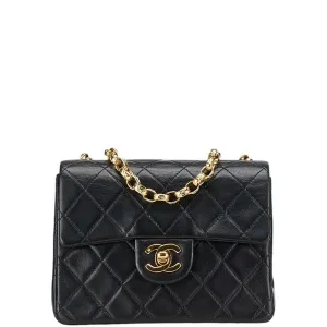 Chanel Leather Shoulder Bag (Pre-Owned)