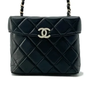 Chanel Leather Shoulder Bag (Pre-Owned)