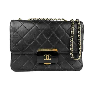 Chanel Leather Shoulder Bag (Pre-Owned)