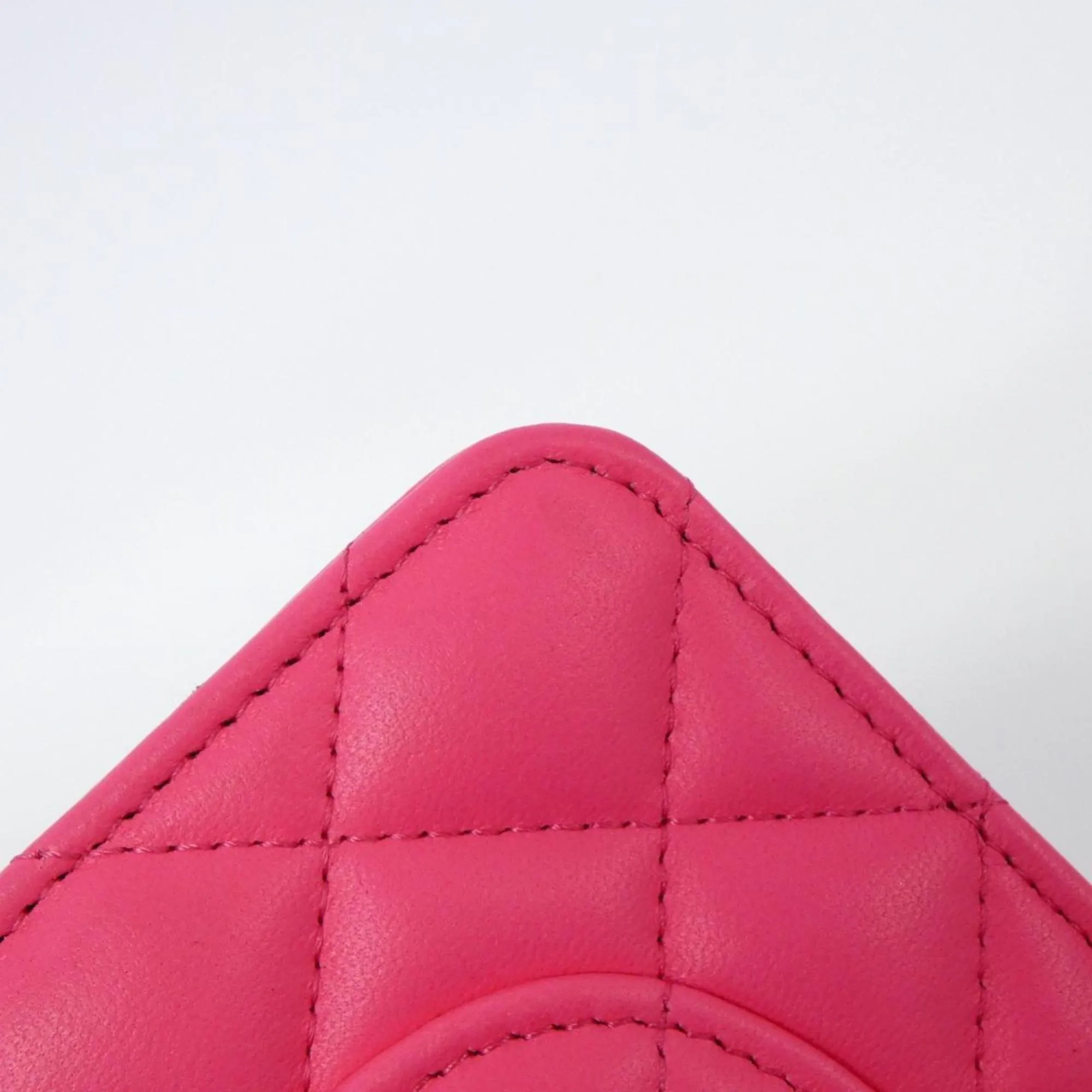 Chanel Leather Shoulder Bag (Pre-Owned)