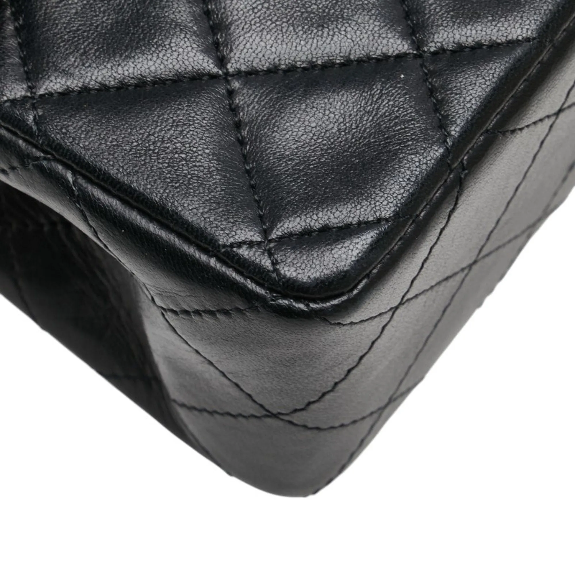 Chanel Leather Shoulder Bag (Pre-Owned)