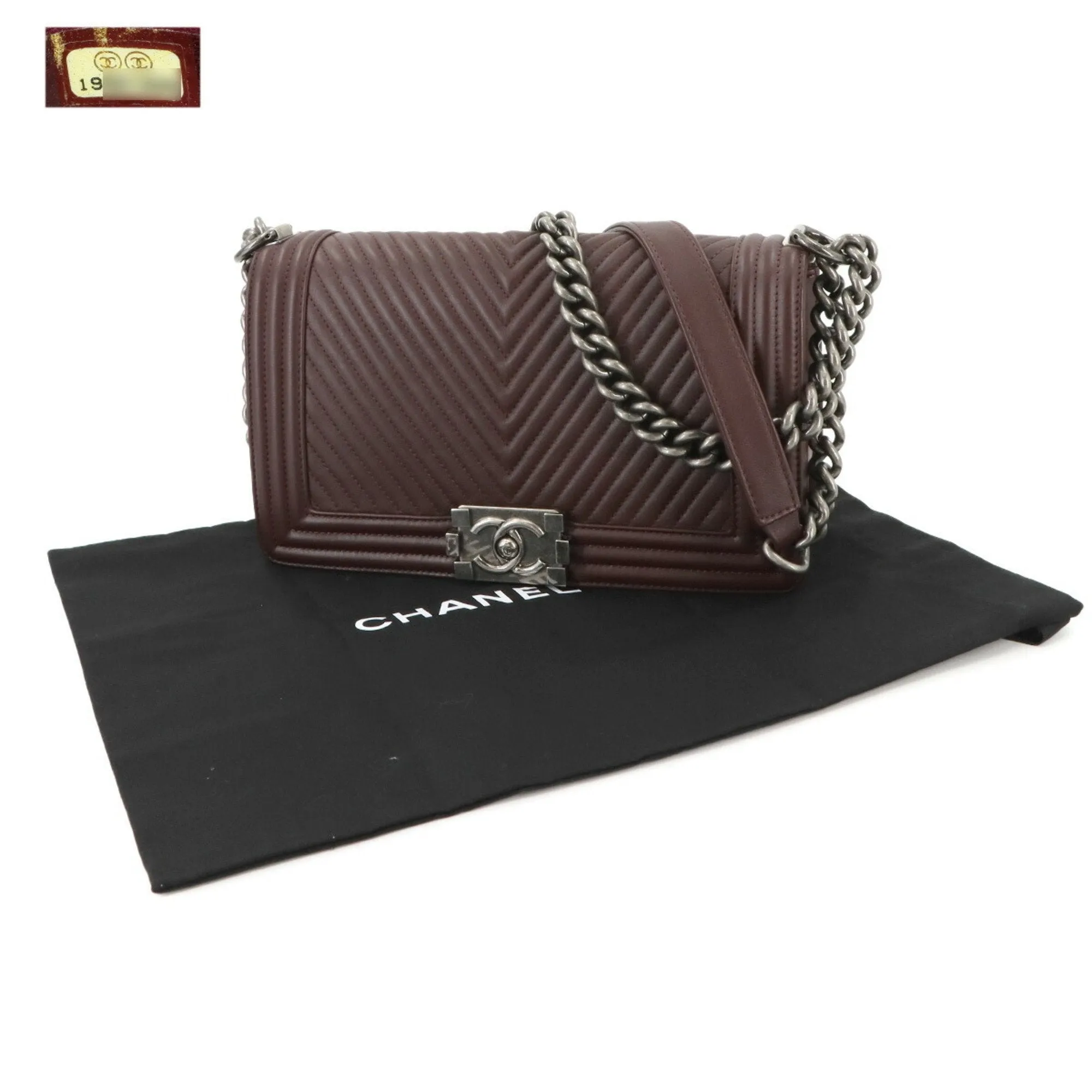 Chanel Leather Shoulder Bag (Pre-Owned)