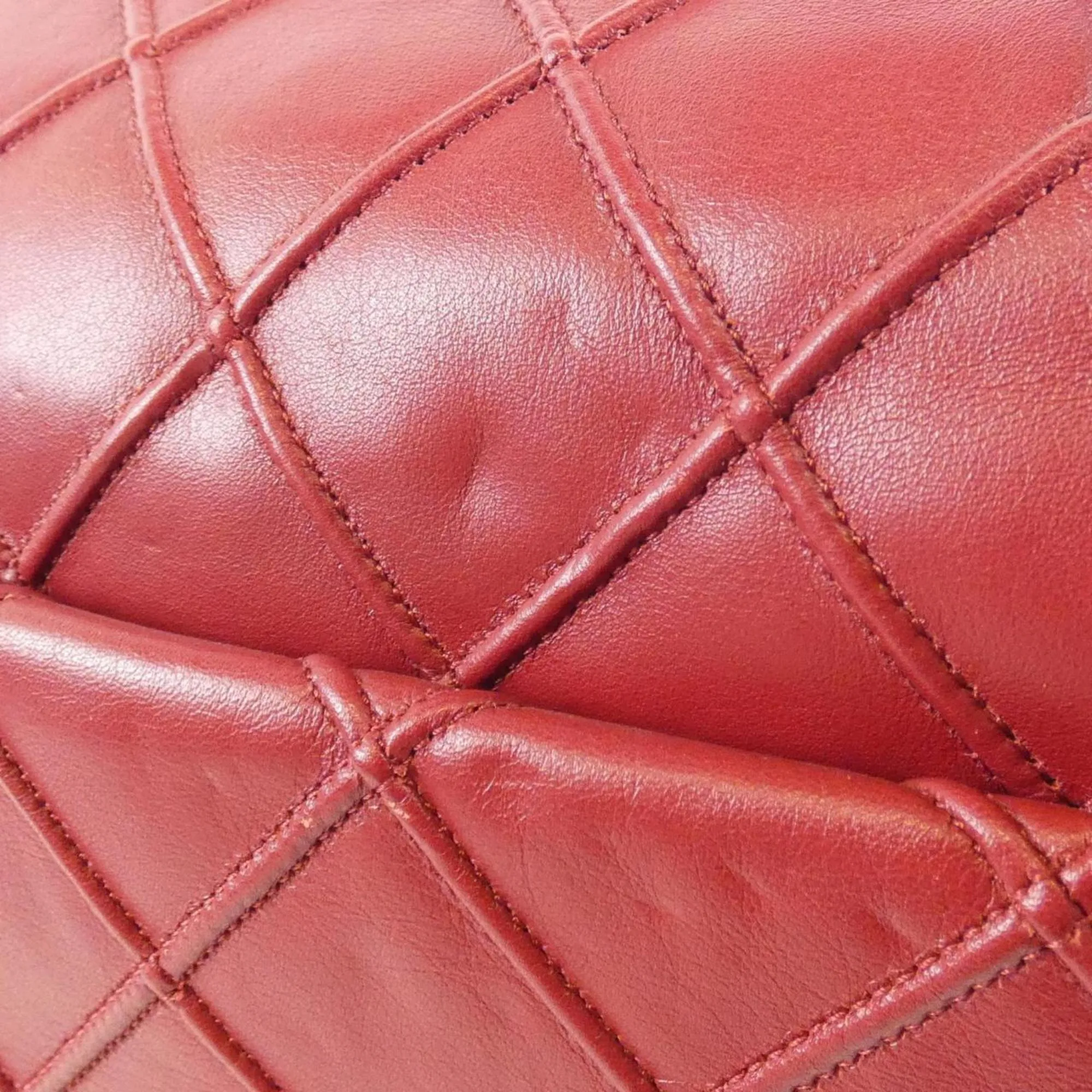 Chanel Leather Shoulder Bag (Pre-Owned)