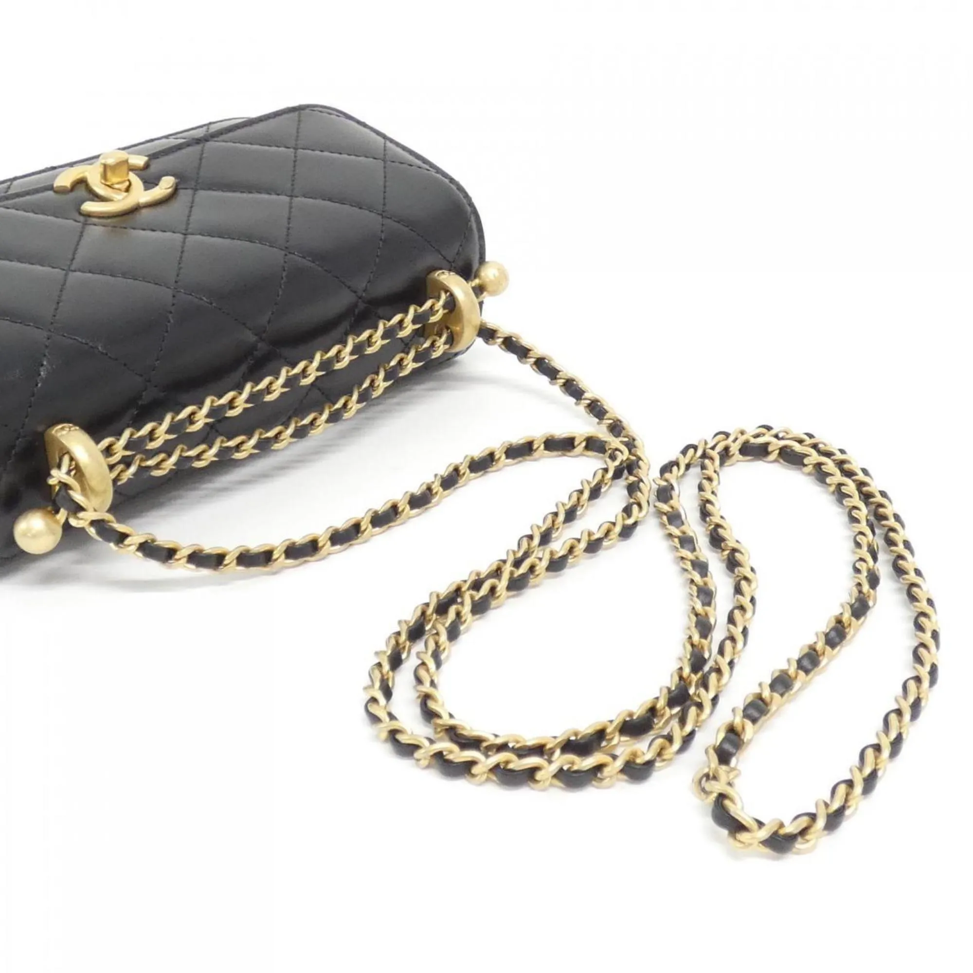 Chanel Leather Shoulder Bag (Pre-Owned)