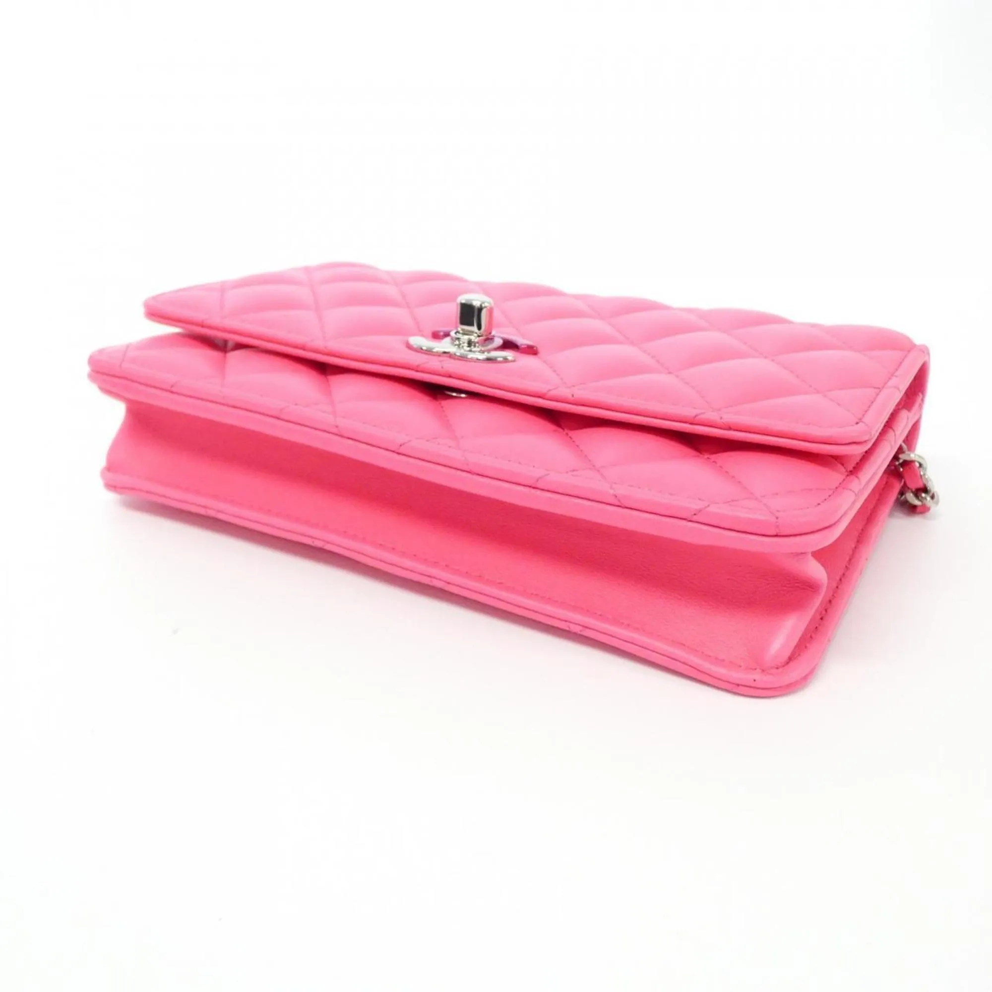 Chanel Leather Shoulder Bag (Pre-Owned)