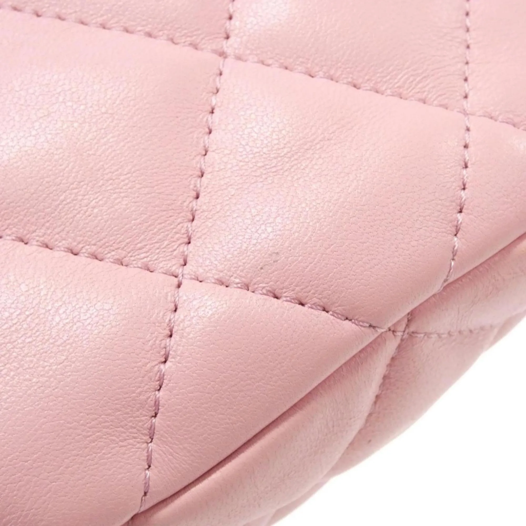 Chanel Leather Shoulder Bag (Pre-Owned)