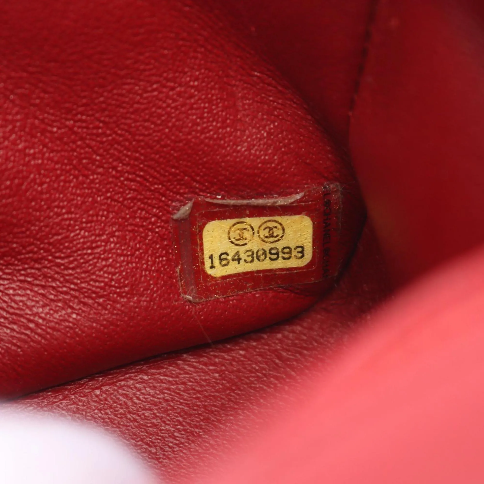 Chanel Leather Shoulder Bag (Pre-Owned)
