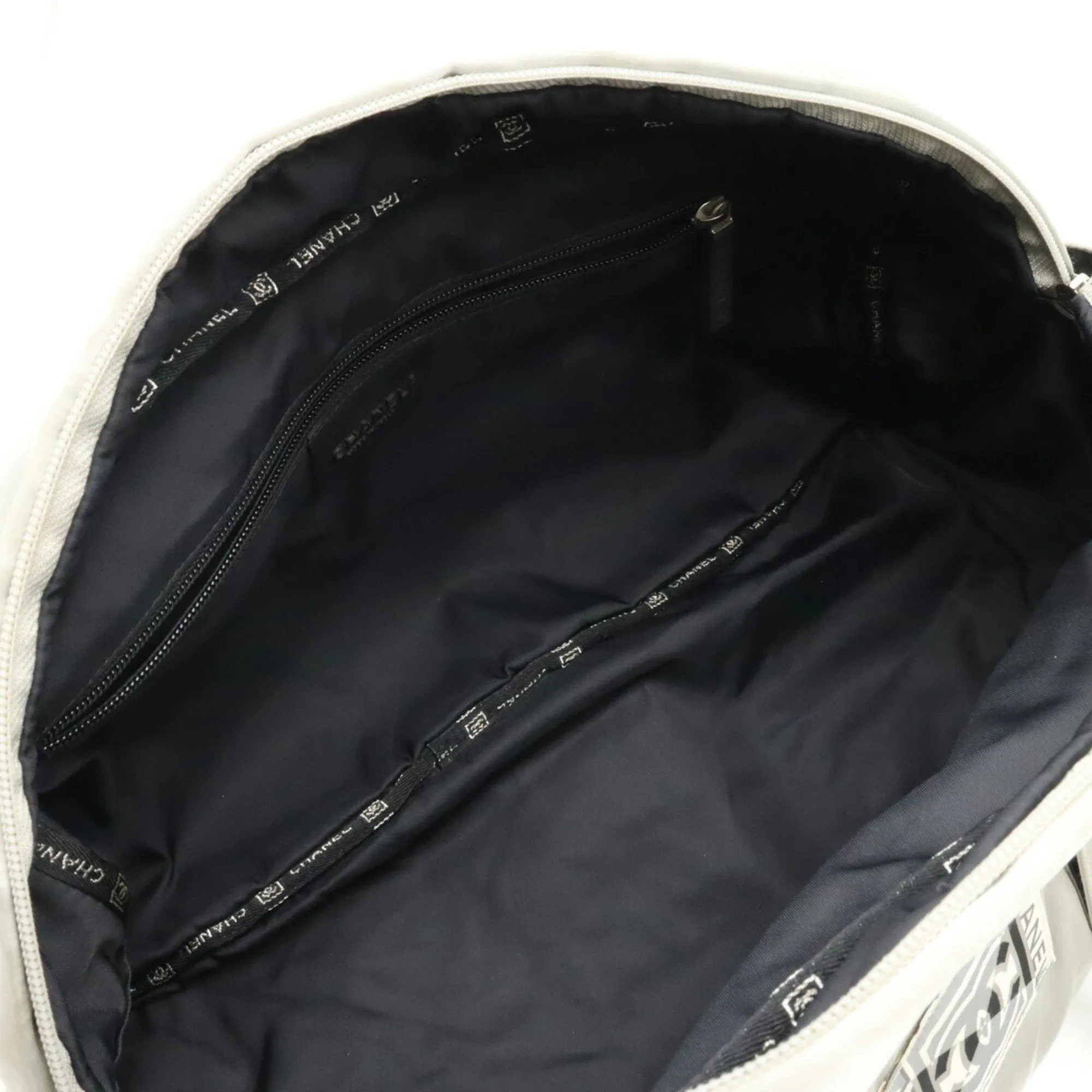 Chanel  Nylon Shoulder Bag (Pre-Owned)