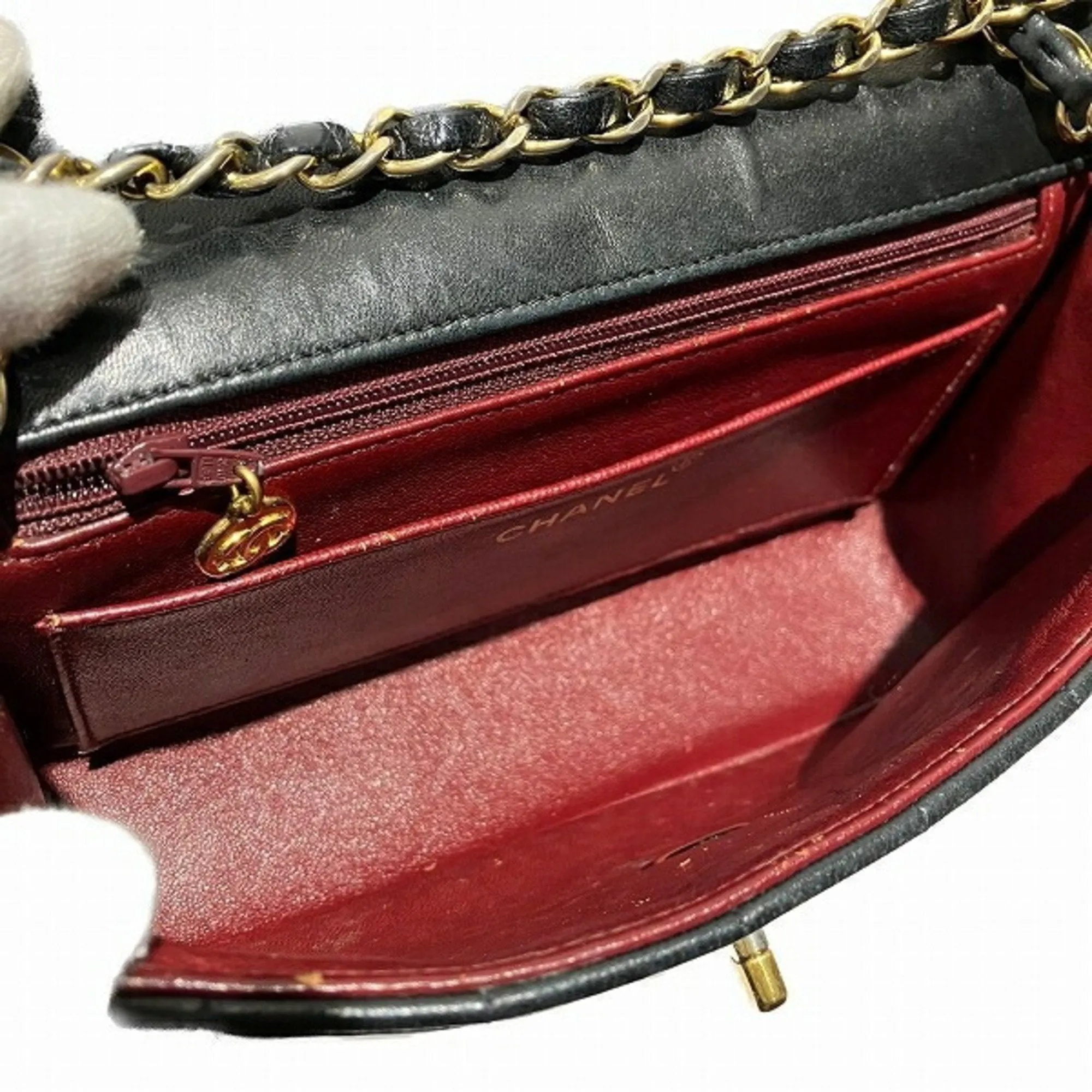 Chanel Single Flap Leather Shoulder Bag (Pre-Owned)