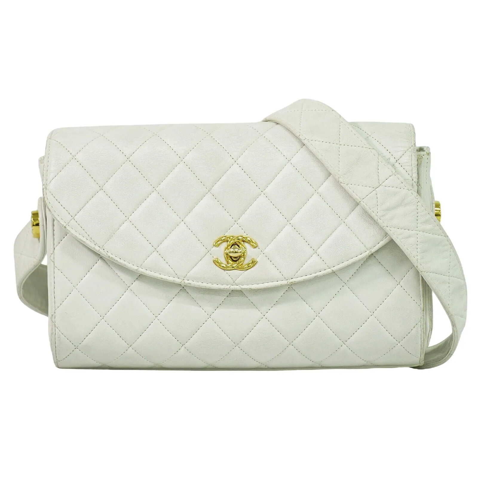 Chanel Timeless/Classique Leather Shoulder Bag (Pre-Owned)