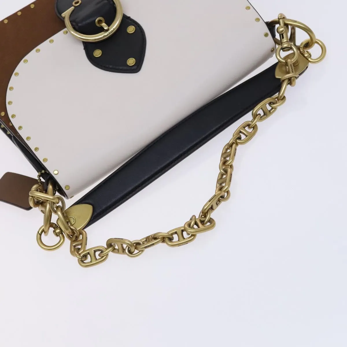 Coach Beat Leather Shoulder Bag (Pre-Owned)