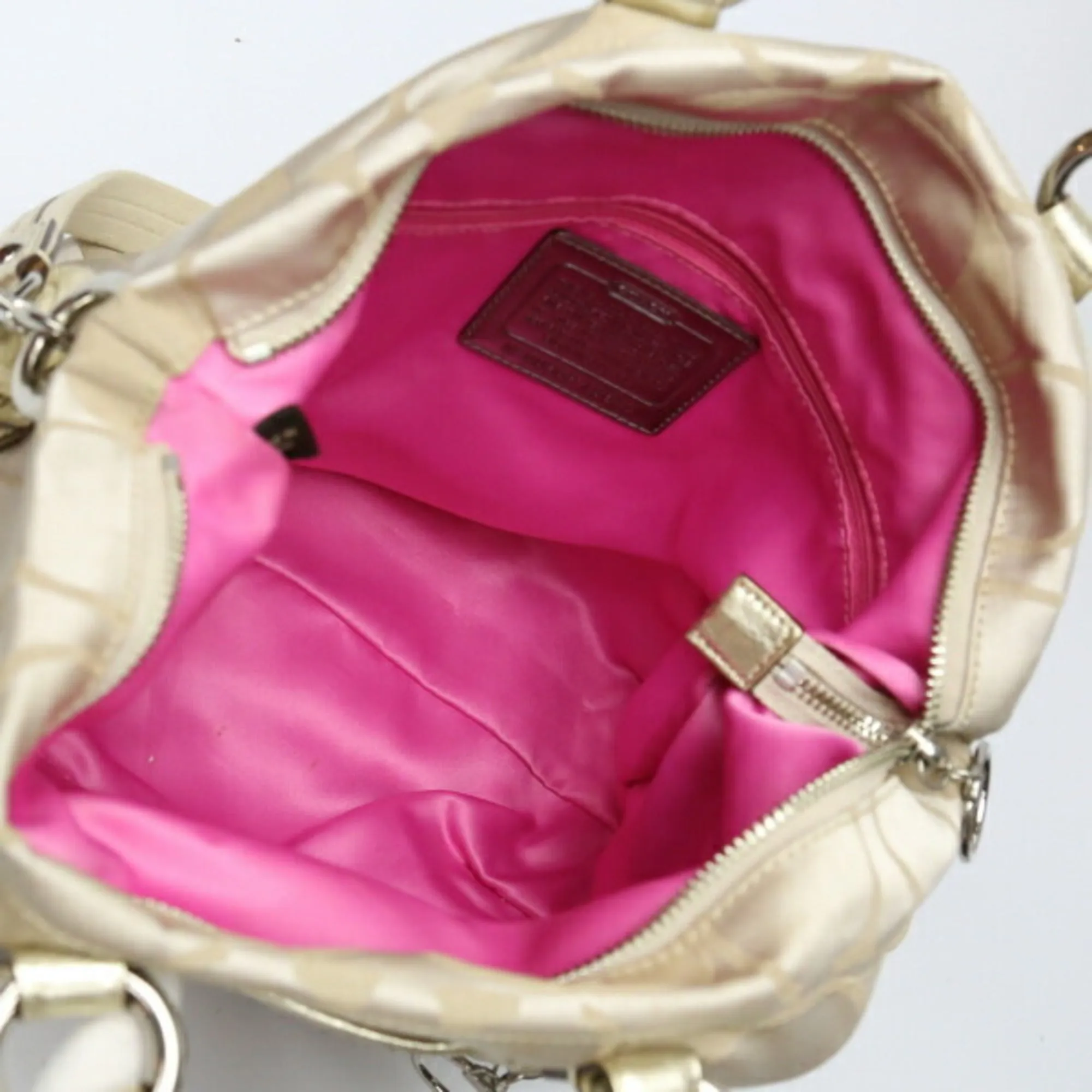 Coach Signature  Leather Shoulder Bag (Pre-Owned)