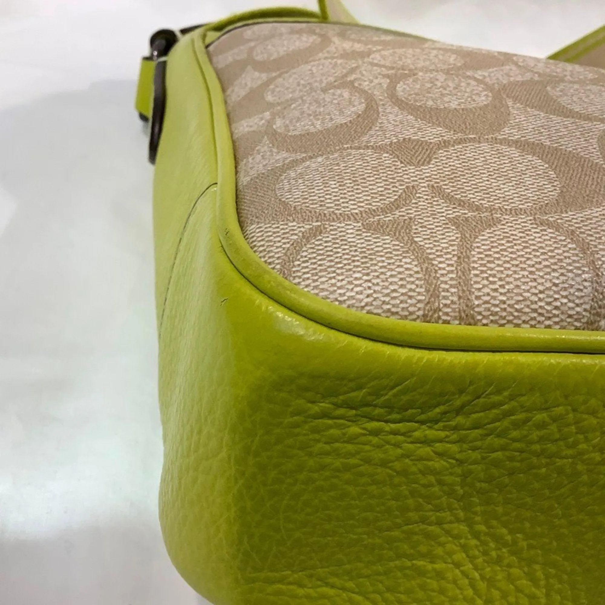Coach Signature Lime Leather Pvc Shoulder Bag (Pre-Owned)