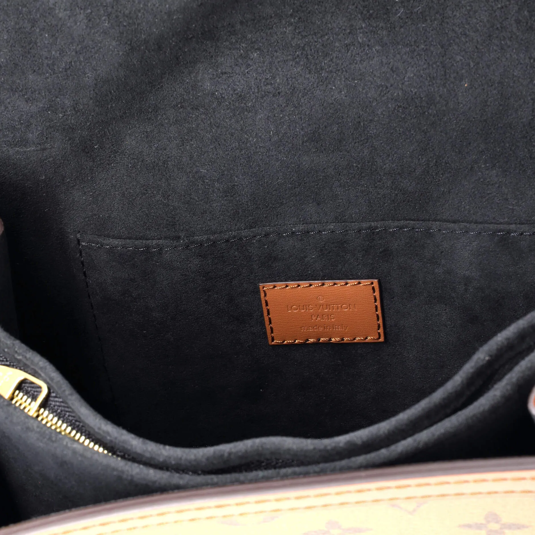 Dauphine Shoulder Bag Reverse Monogram Canvas MM