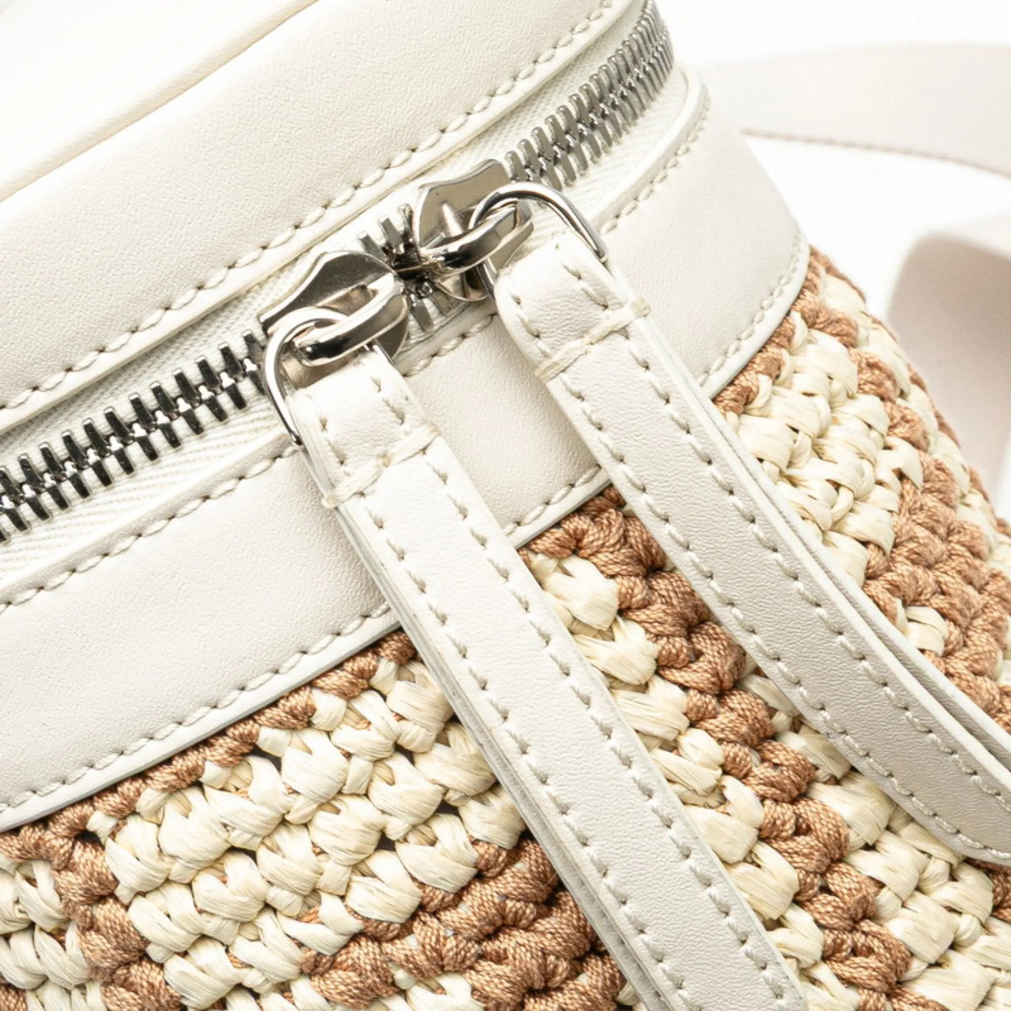 Fendi ivory Straw Leather Shoulder Bag (Pre-Owned)