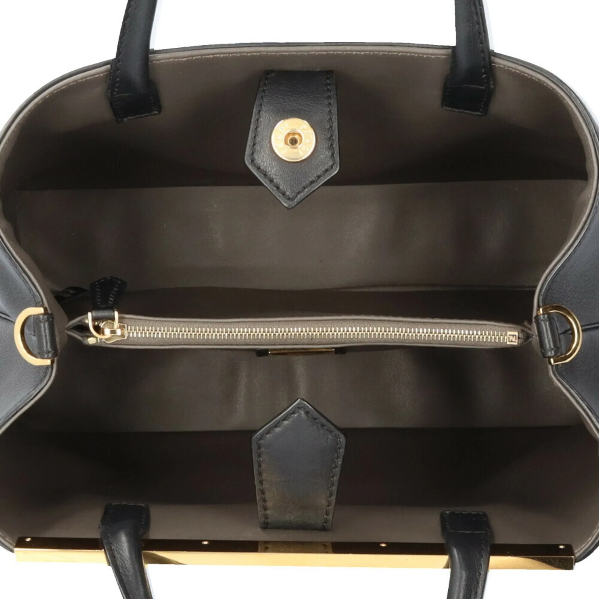 Fendi Leather Shoulder Bag (Pre-Owned)