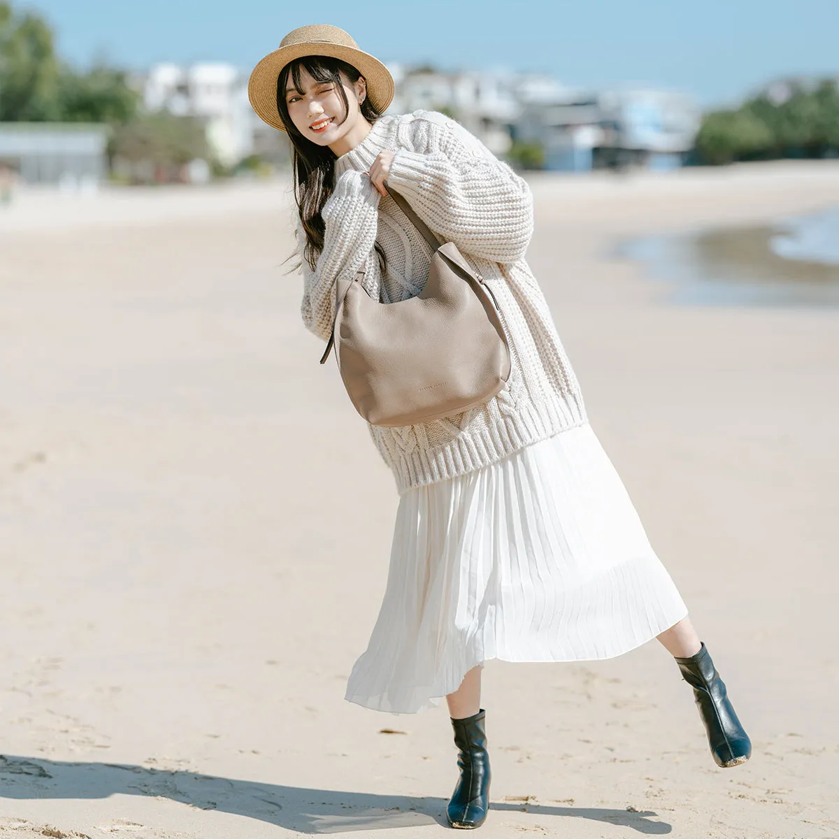 Genevieve Leather Hobo