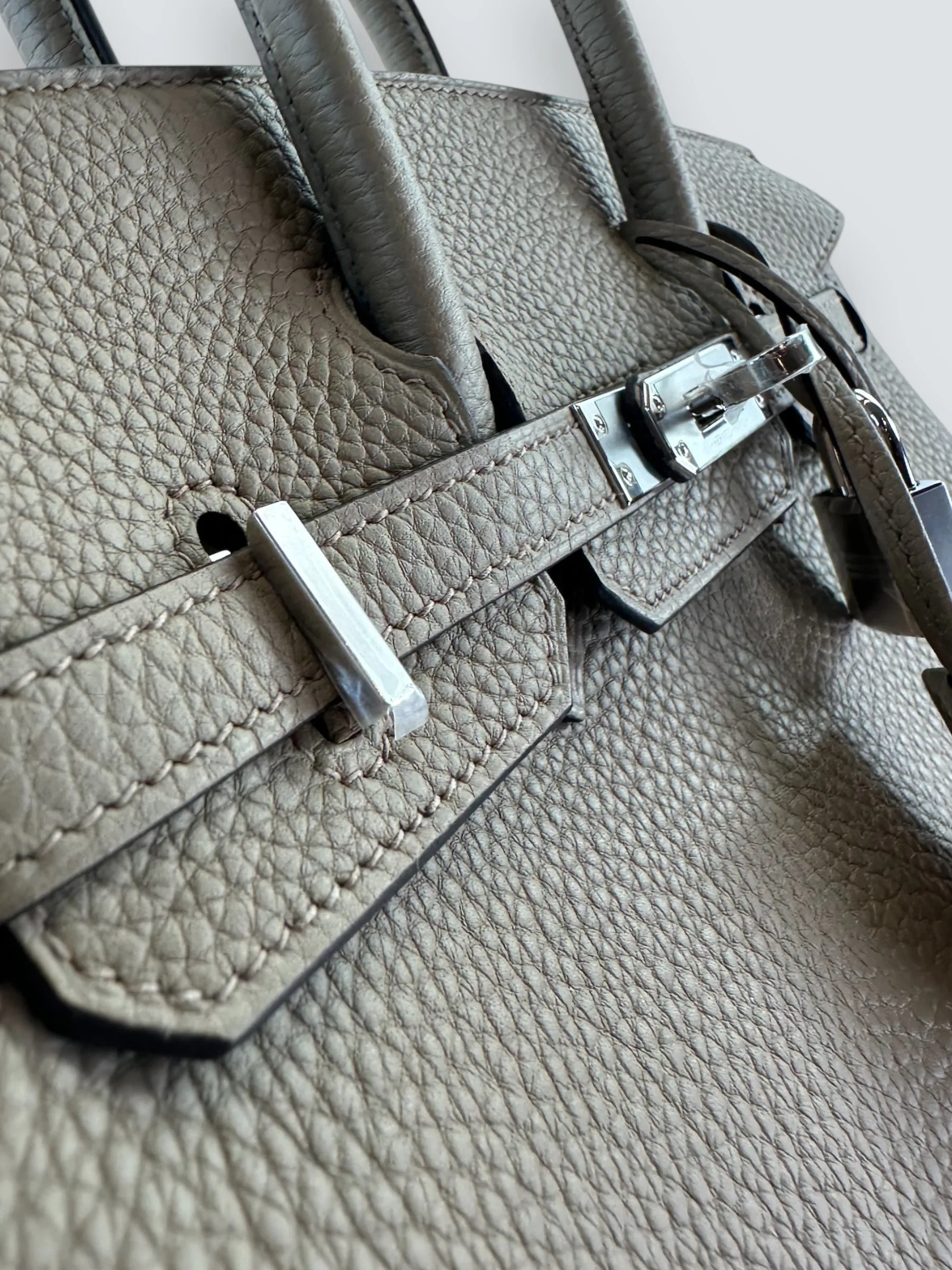 Herm??s Grey Togo Leather Birkin 25 (Palladium Hardware)