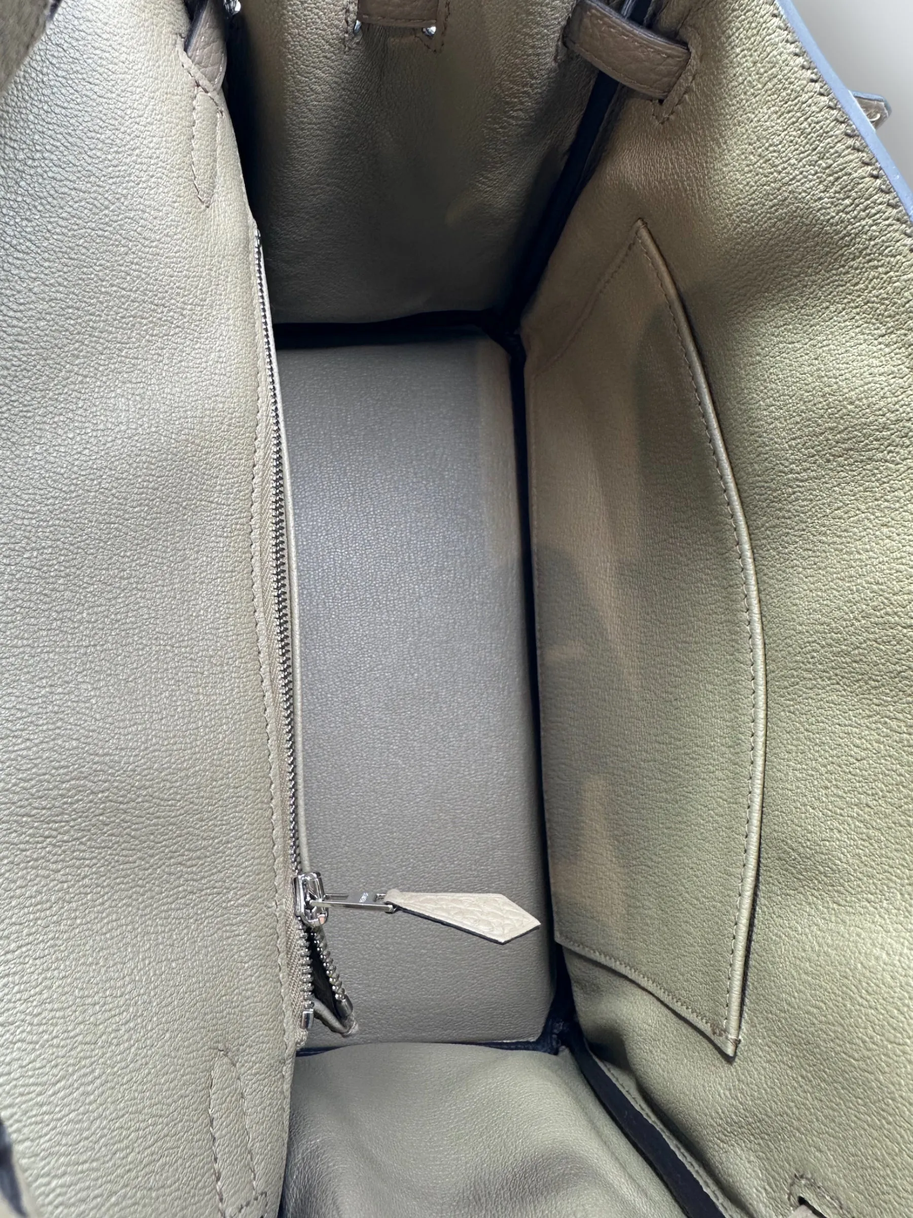 Herm??s Grey Togo Leather Birkin 25 (Palladium Hardware)