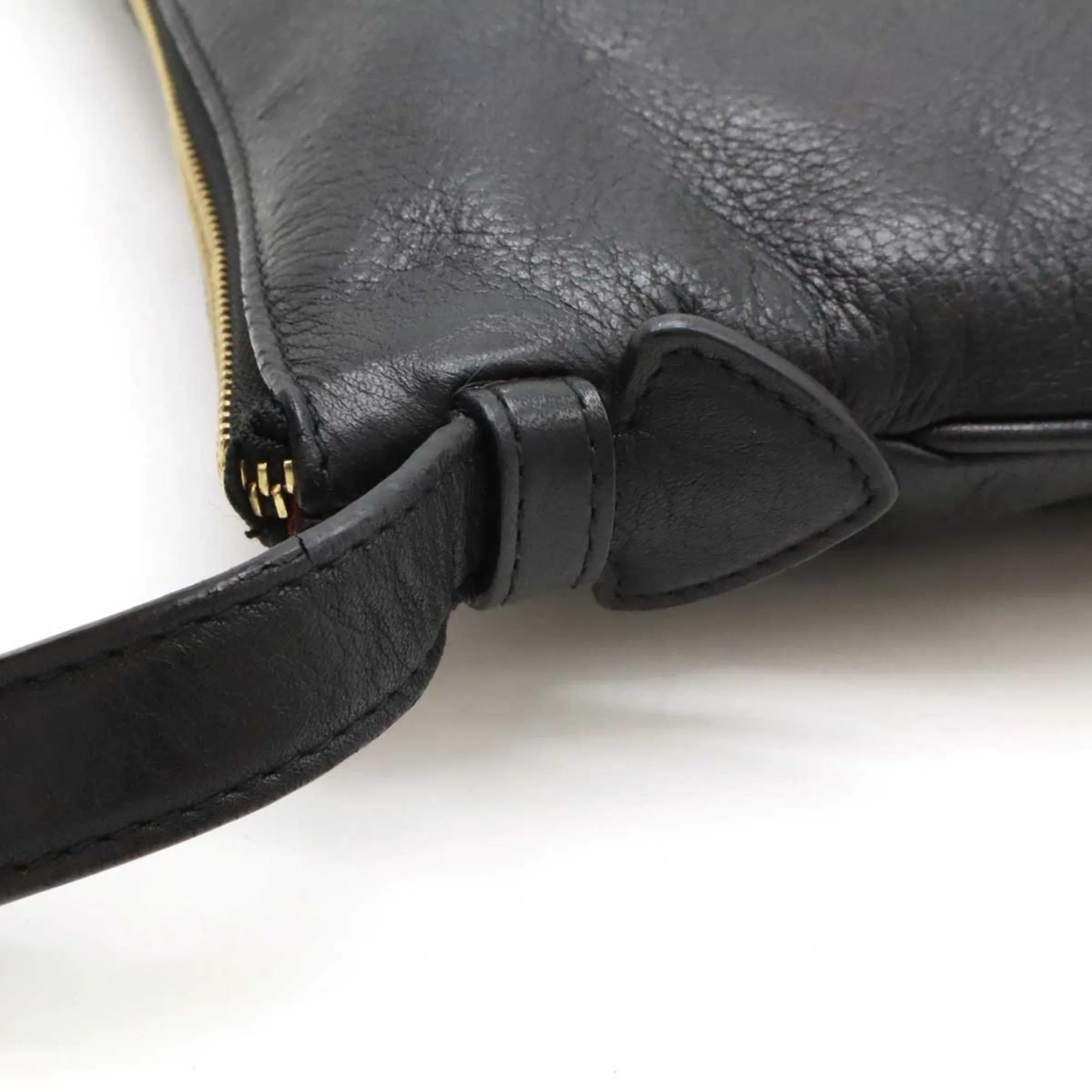 Loewe Leather Shoulder Bag (Pre-Owned)