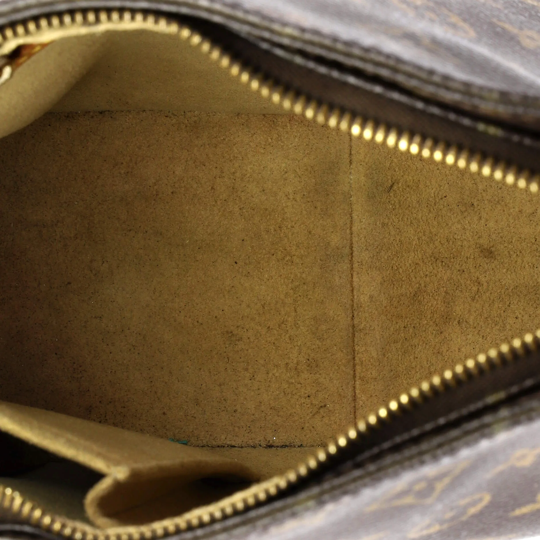 Looping Handbag Monogram Canvas MM