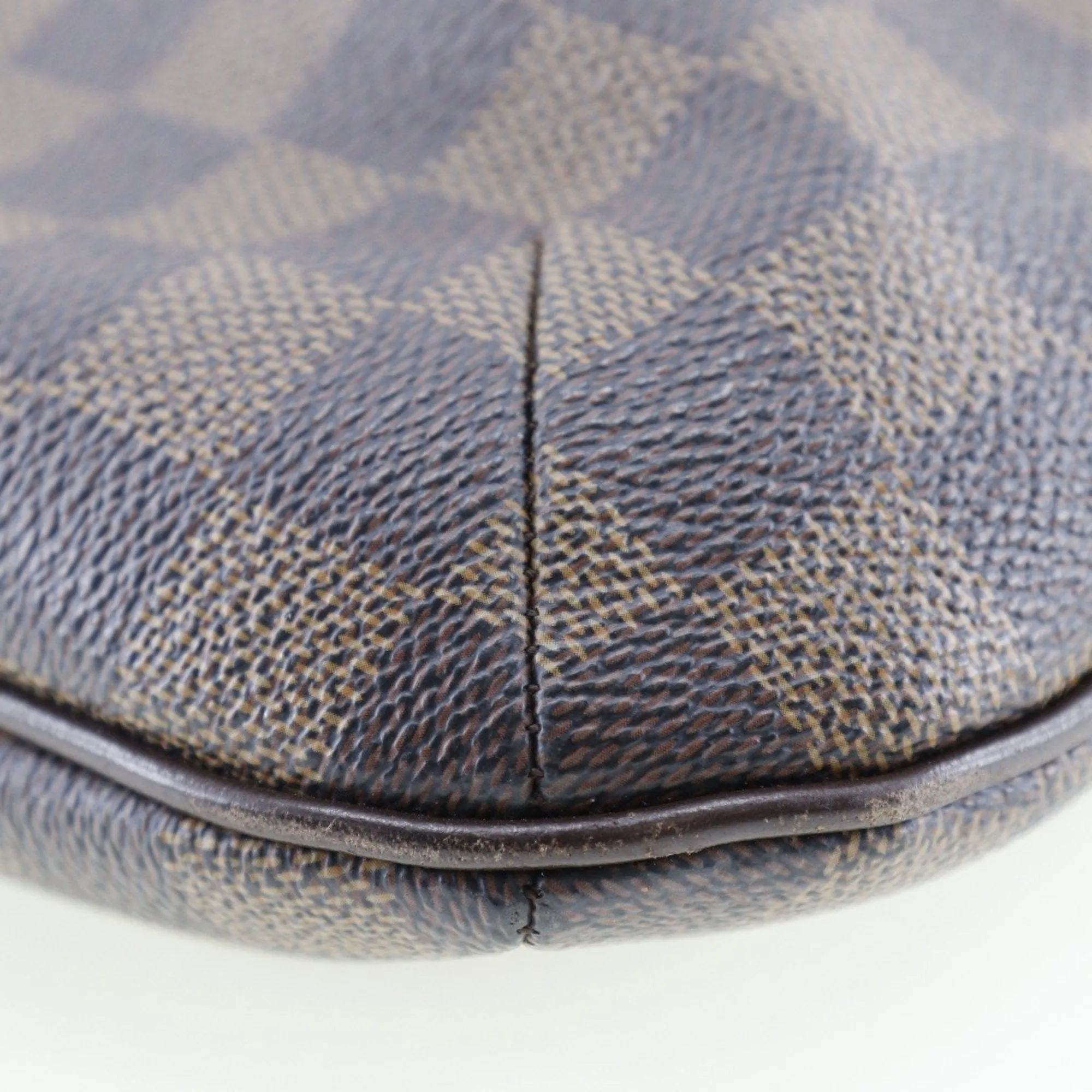 Louis Vuitton Bloomsbury Canvas Shoulder Bag (Pre-Owned)