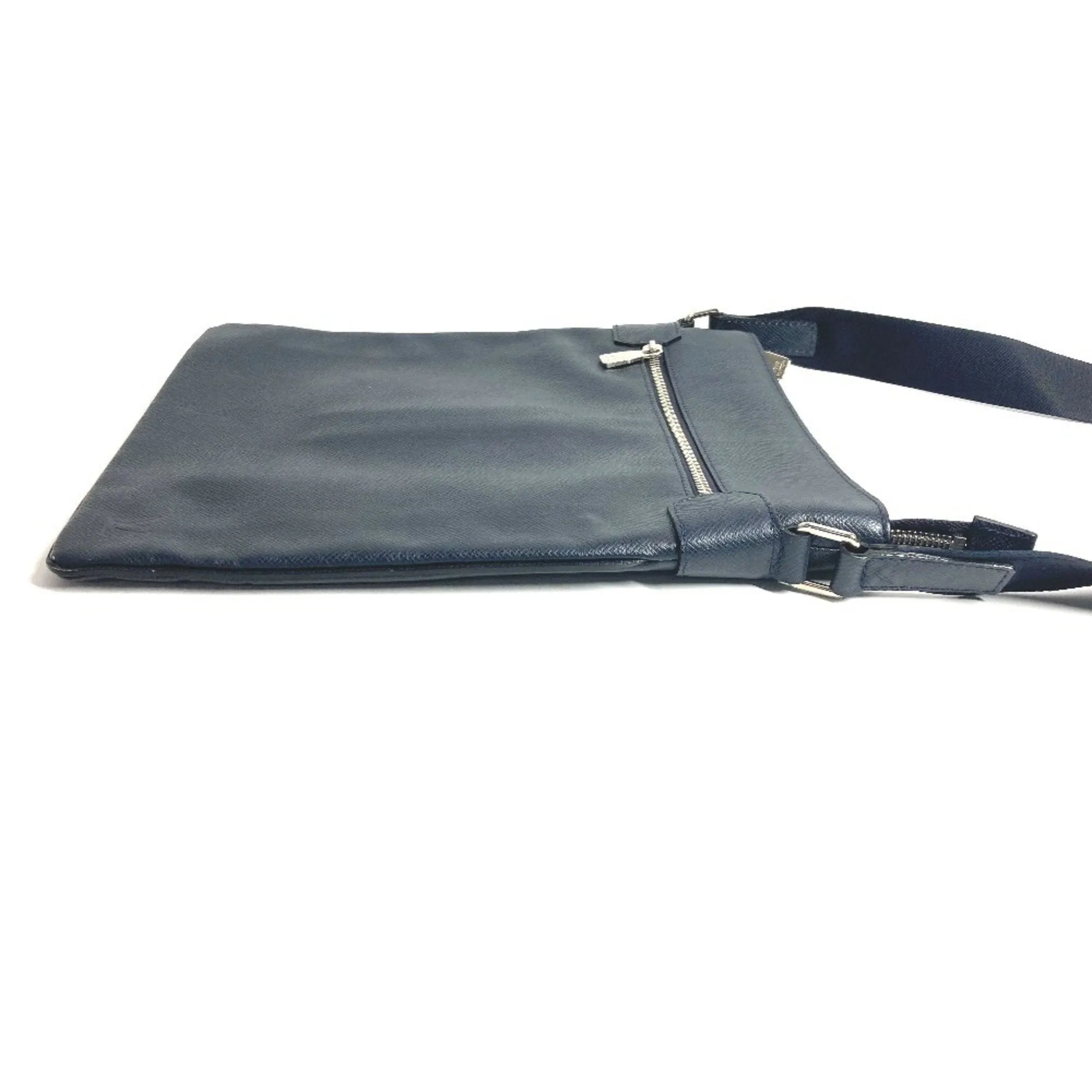 Louis Vuitton Boreal Navy Taiga Leather Shoulder Bag (Pre-Owned)