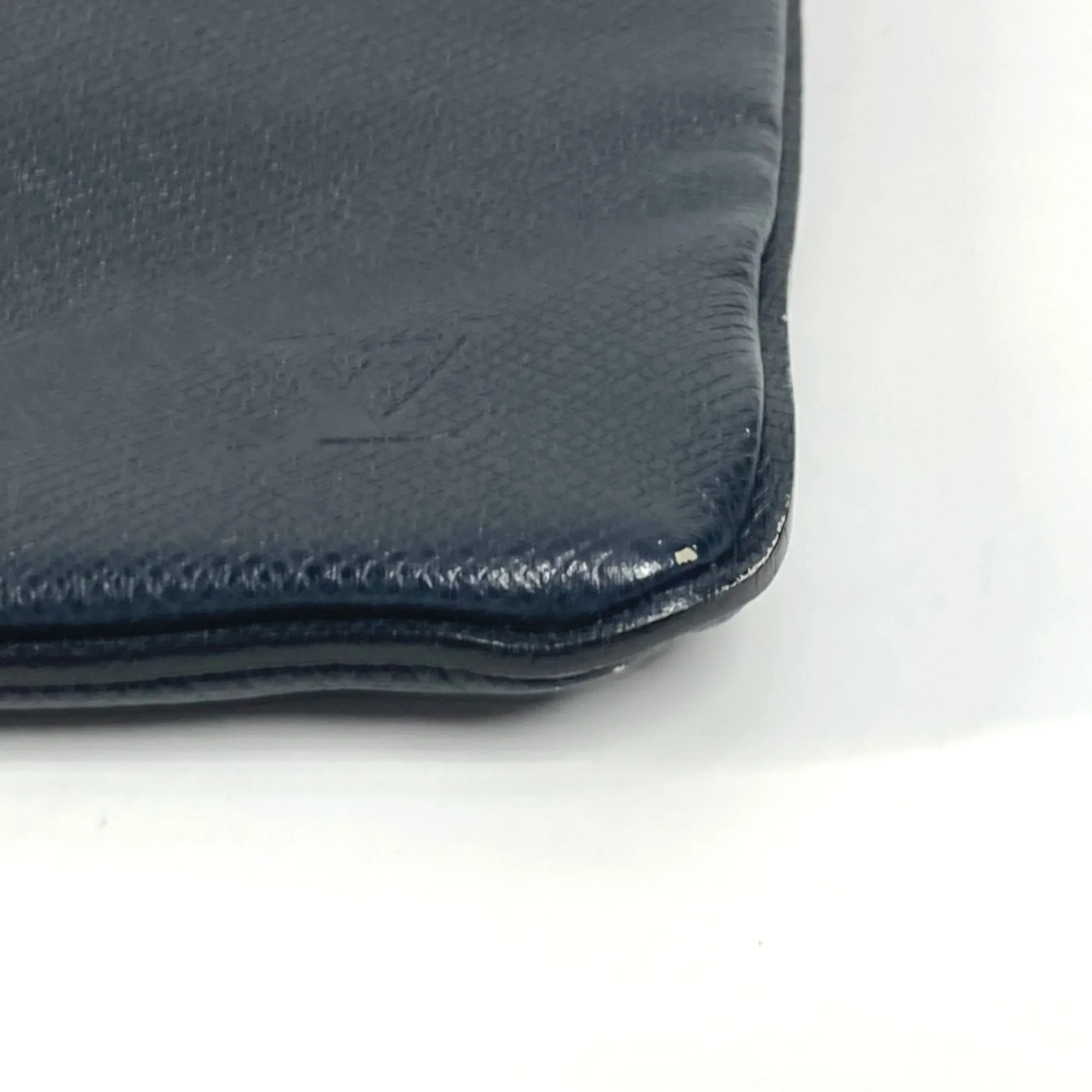 Louis Vuitton Boreal Navy Taiga Leather Shoulder Bag (Pre-Owned)