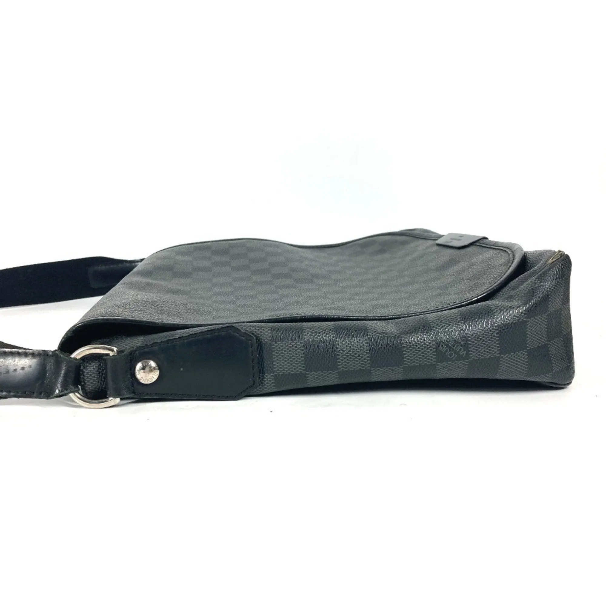 Louis Vuitton Damier Graphite Canvas Messenger Bag Shoulder Bag (Pre-Owned)