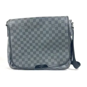 Louis Vuitton Damier Graphite Canvas Messenger Bag Shoulder Bag (Pre-Owned)