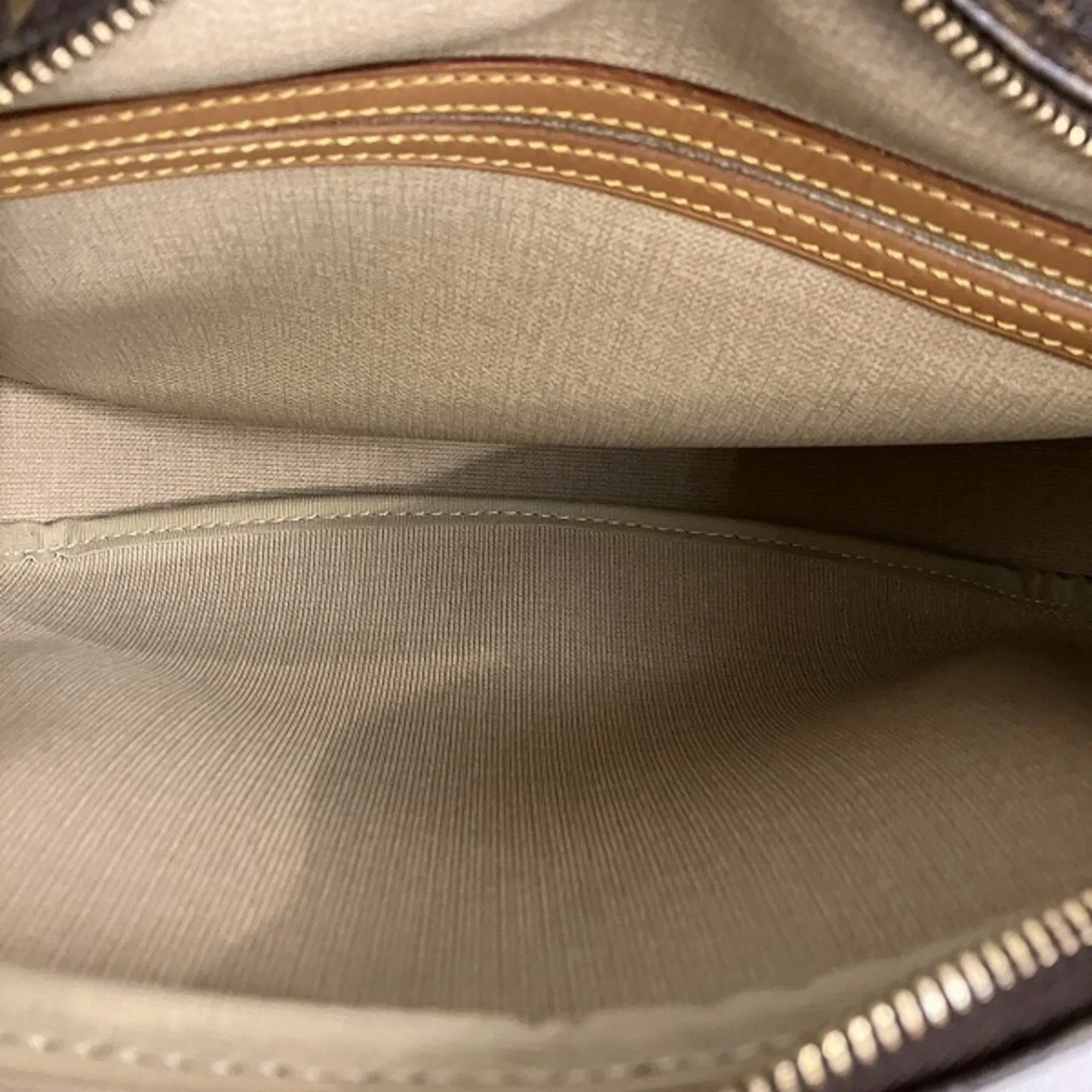 Louis Vuitton Galle Monogram Monogram Shoulder Bag (Pre-Owned)
