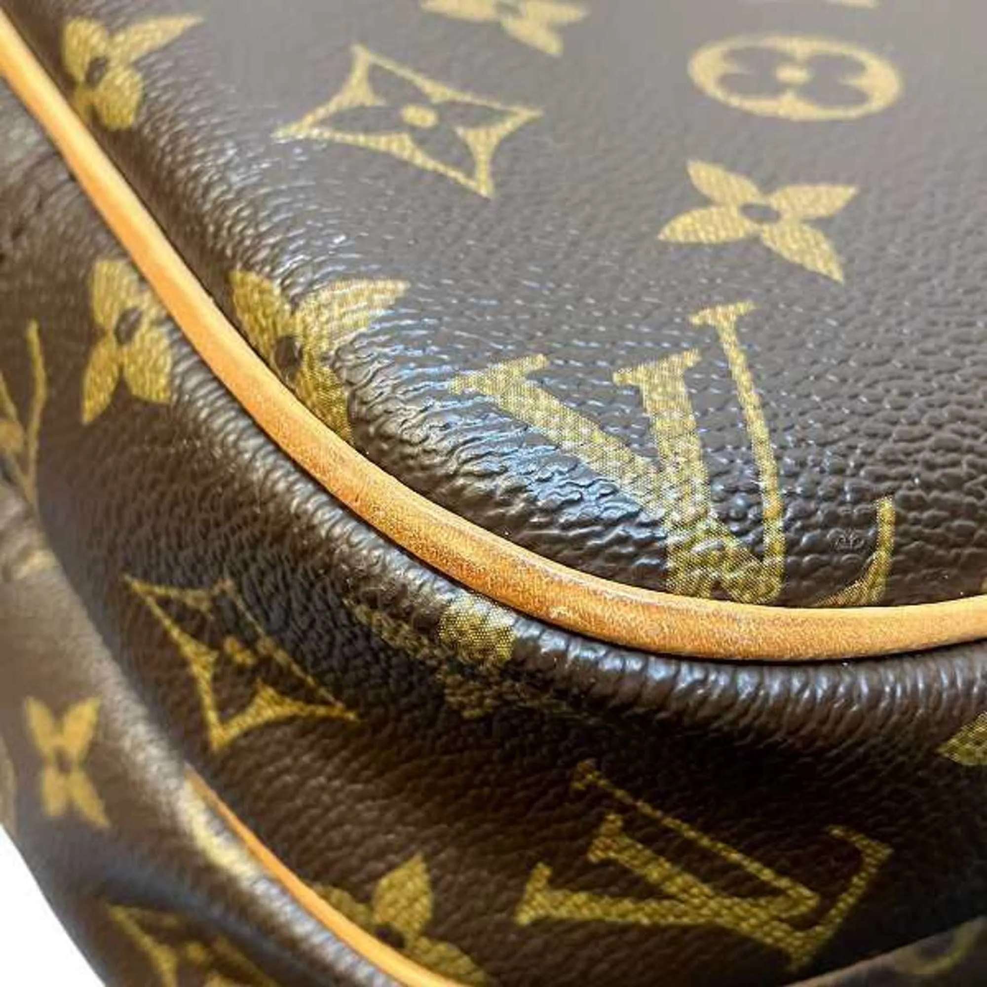 Louis Vuitton Galle Monogram Monogram Shoulder Bag (Pre-Owned)