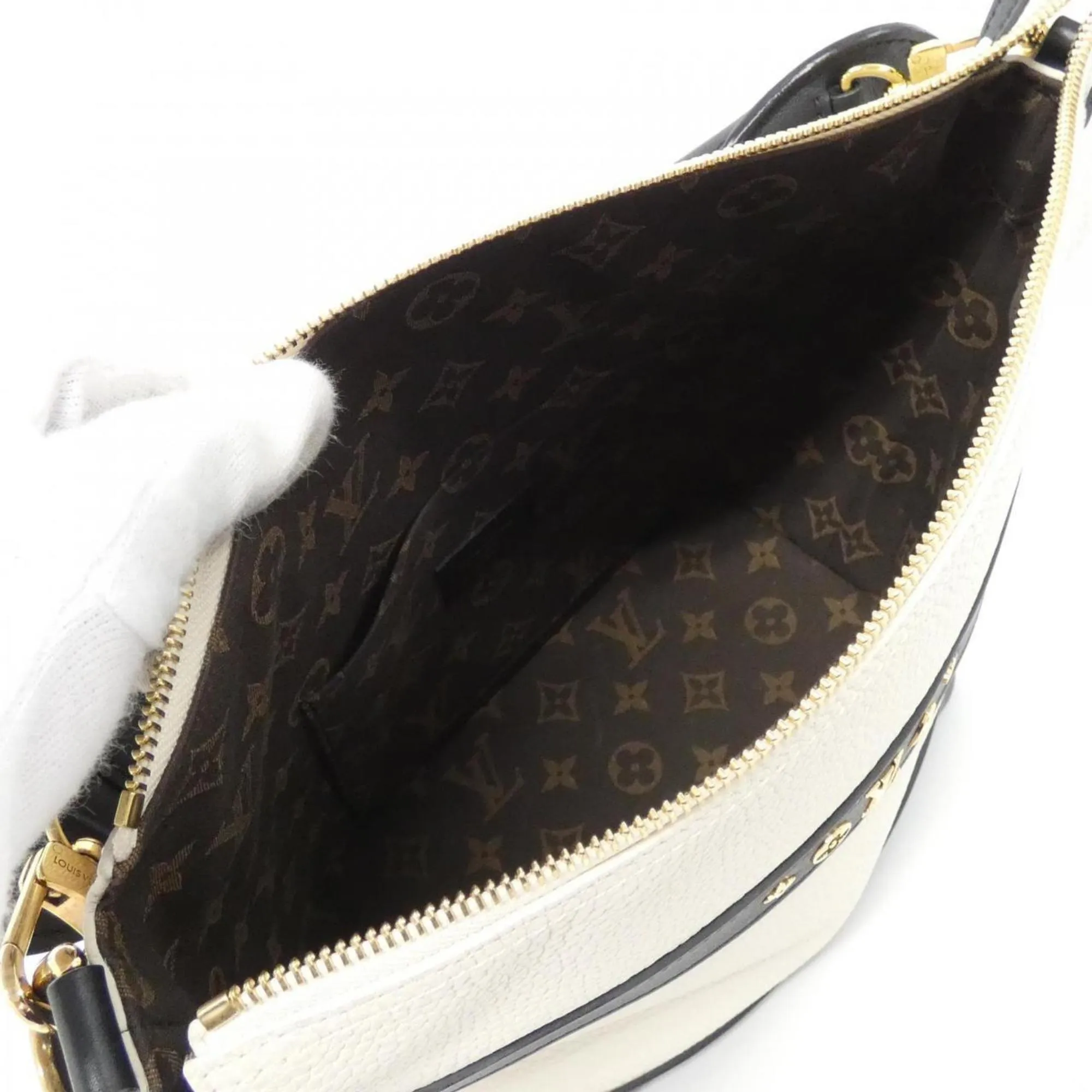 Louis Vuitton  Leather Shoulder Bag (Pre-Owned)
