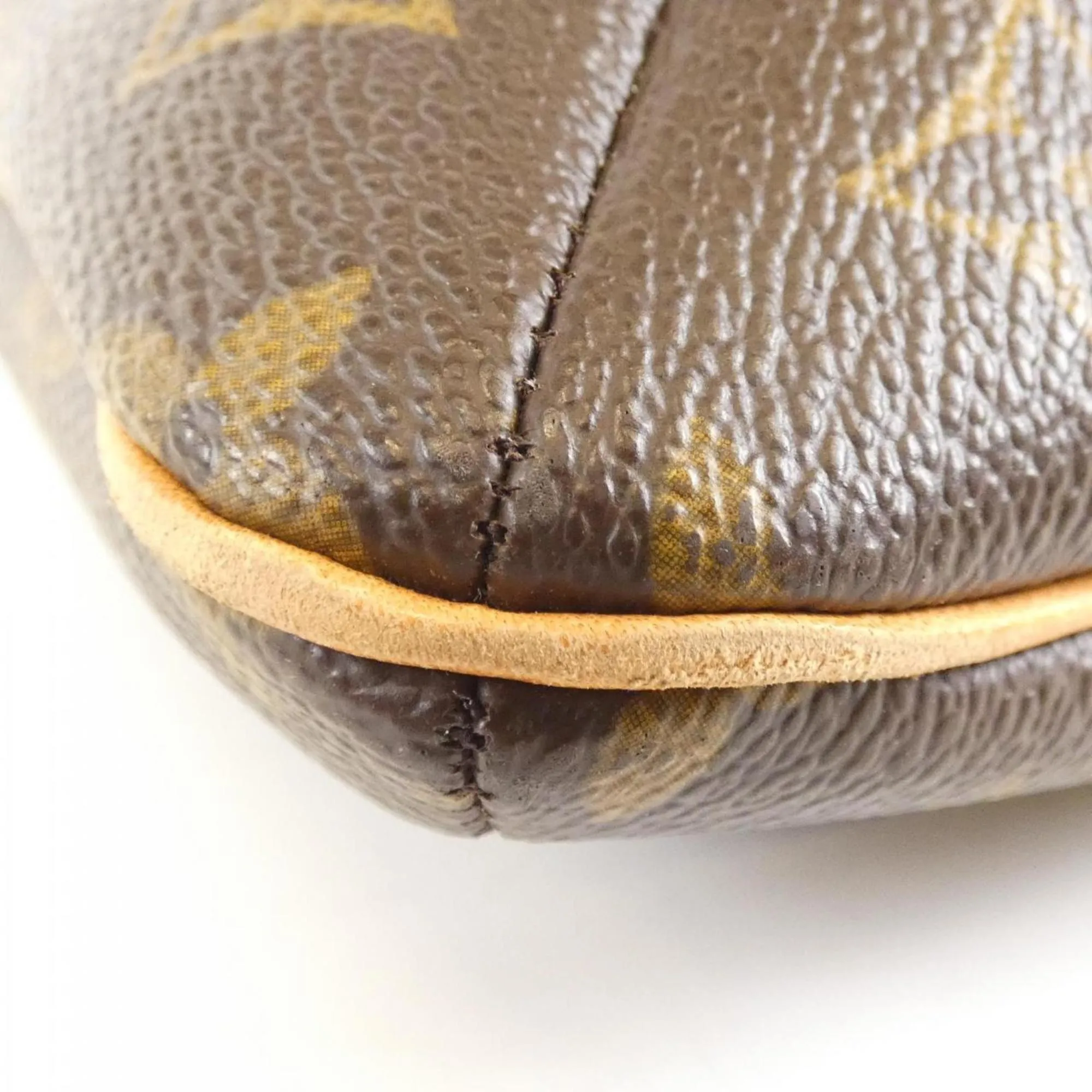 Louis Vuitton Marron Coated Canvas Shoulder Bag (Pre-Owned)