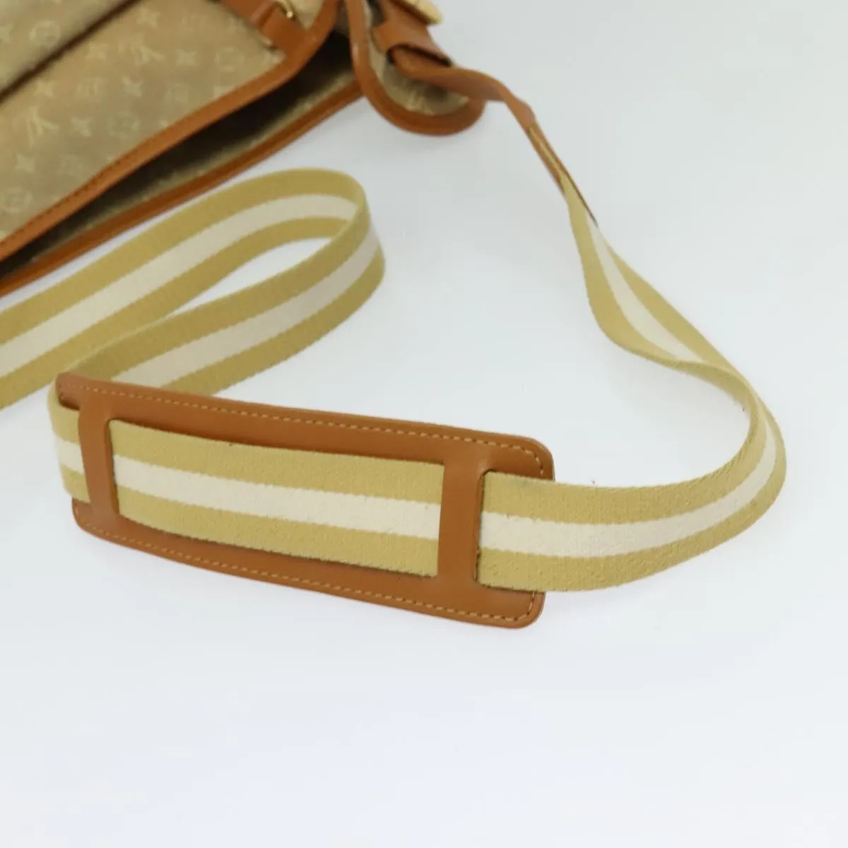 Louis Vuitton Mary Kate Canvas Shoulder Bag (Pre-Owned)