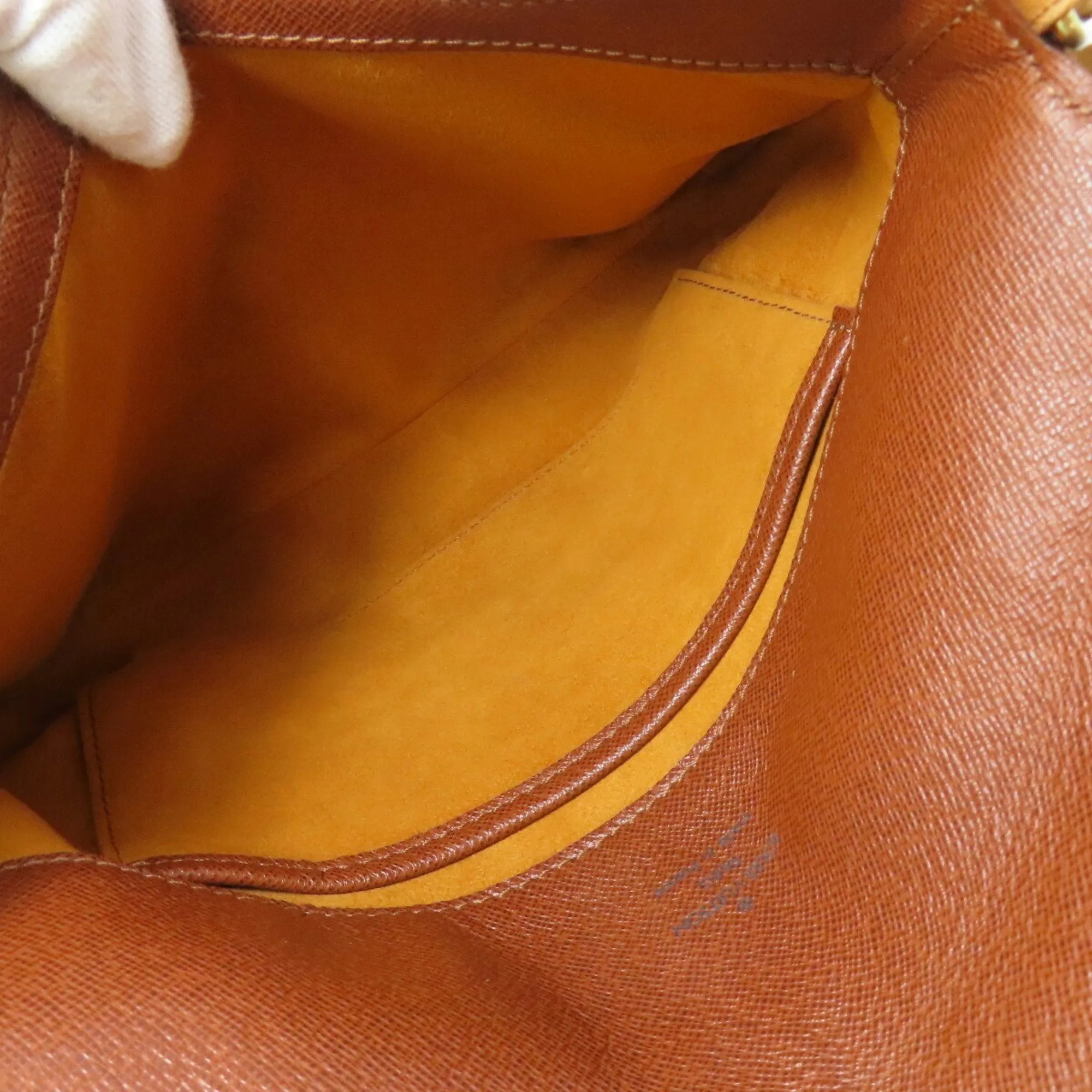 Louis Vuitton Monogram Monogram Canvas Shoulder Bag (Pre-Owned)