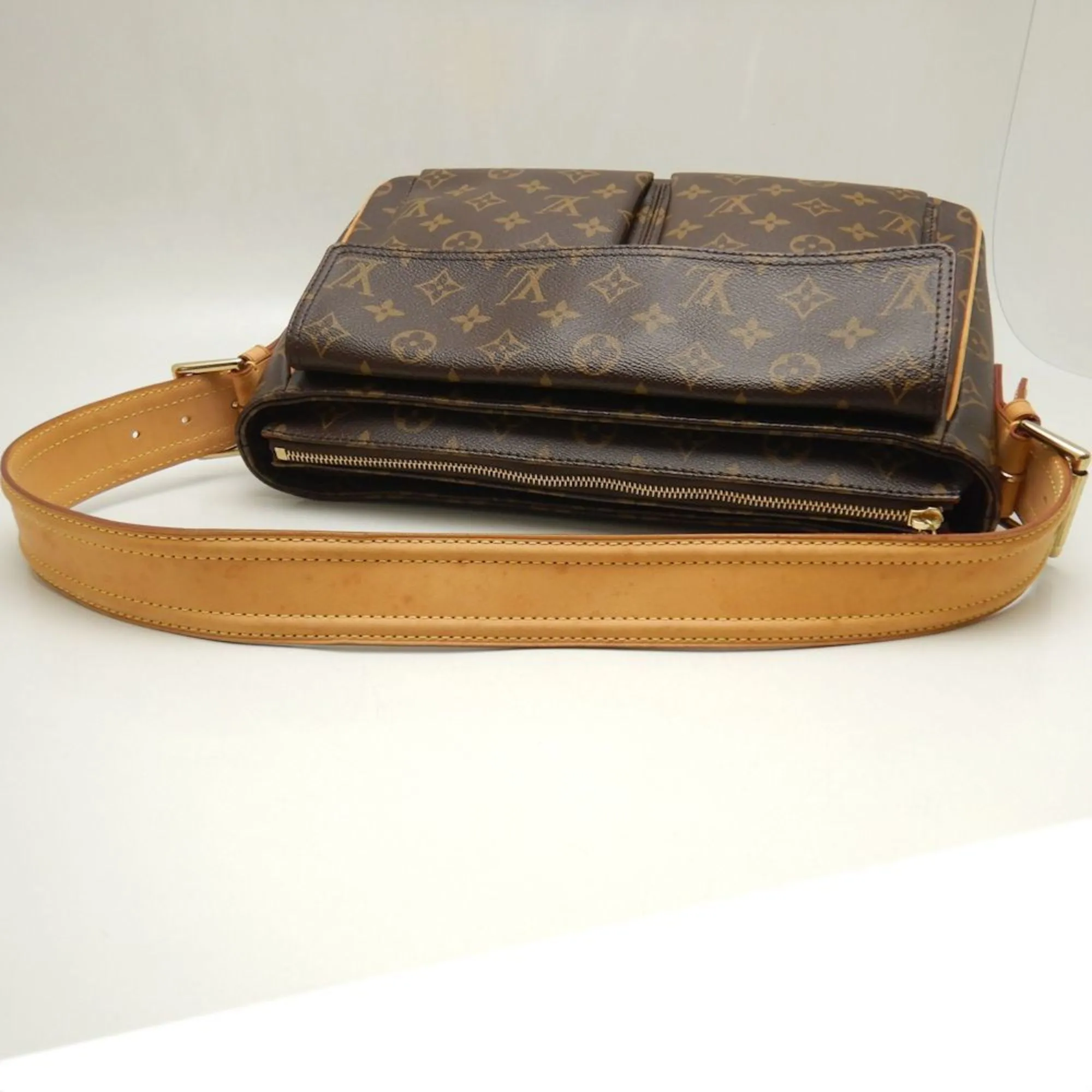 Louis Vuitton Pvc Shoulder Bag (Pre-Owned)