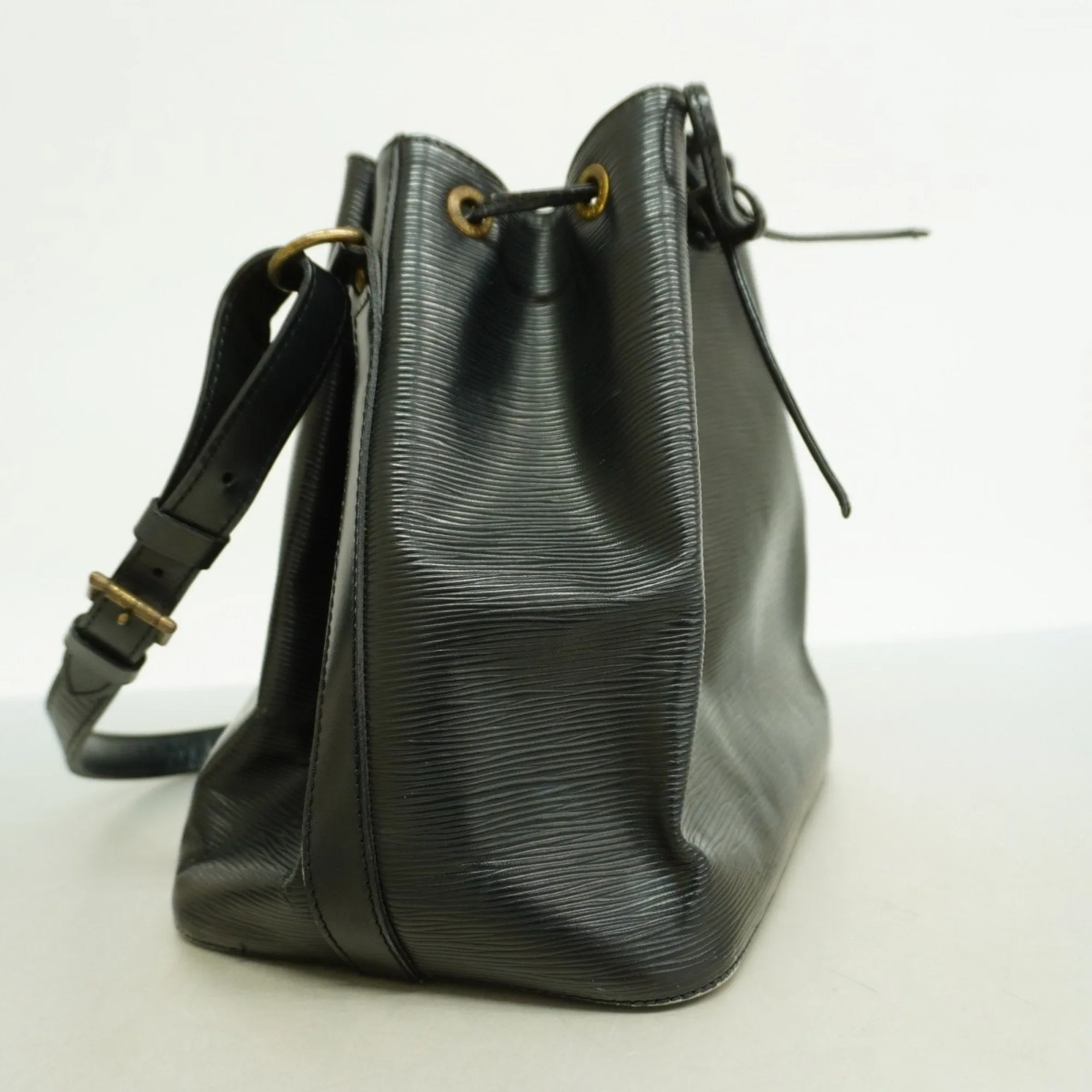 Louis Vuitton Shoulder Bag (Pre-Owned)