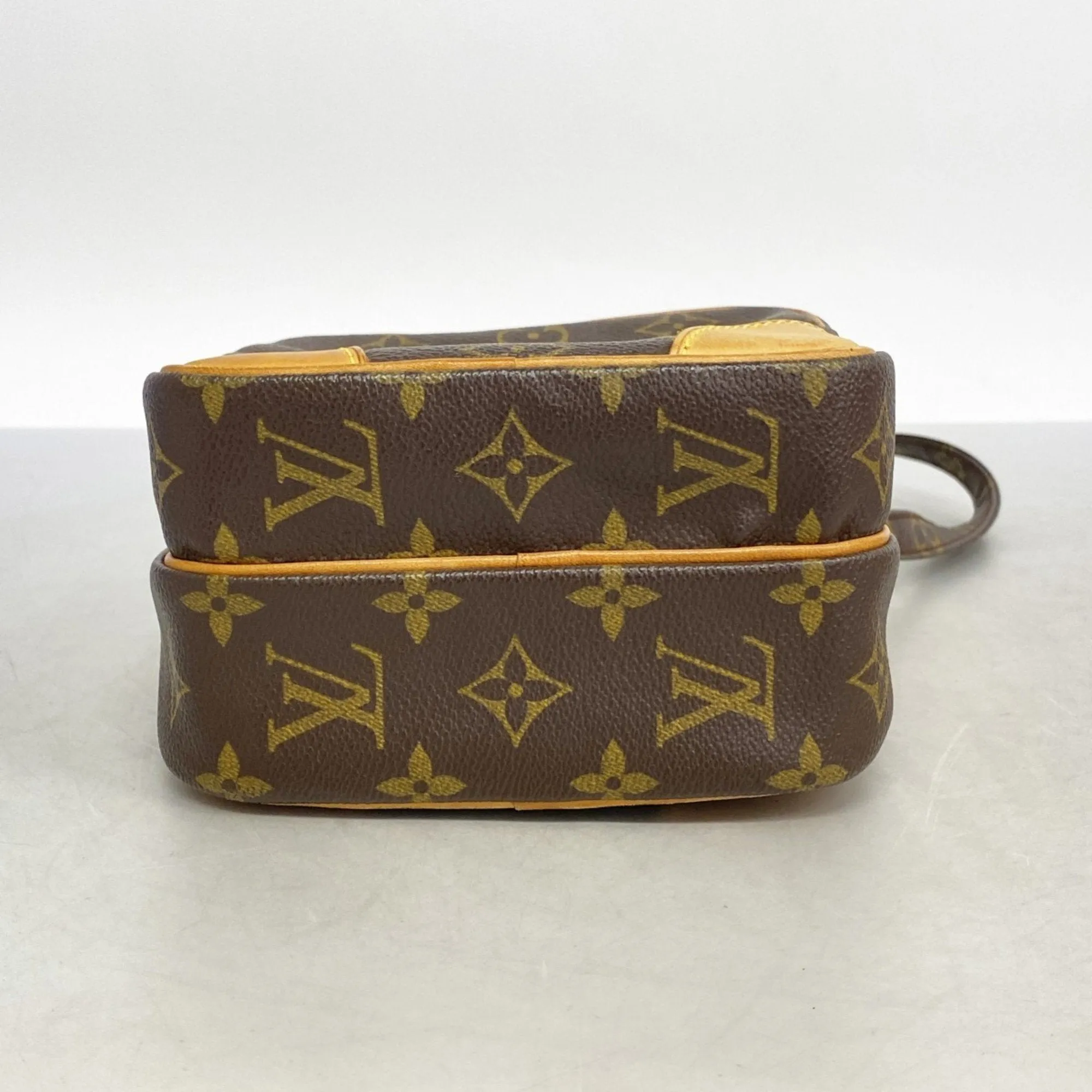 Louis Vuitton Shoulder Bag (Pre-Owned)