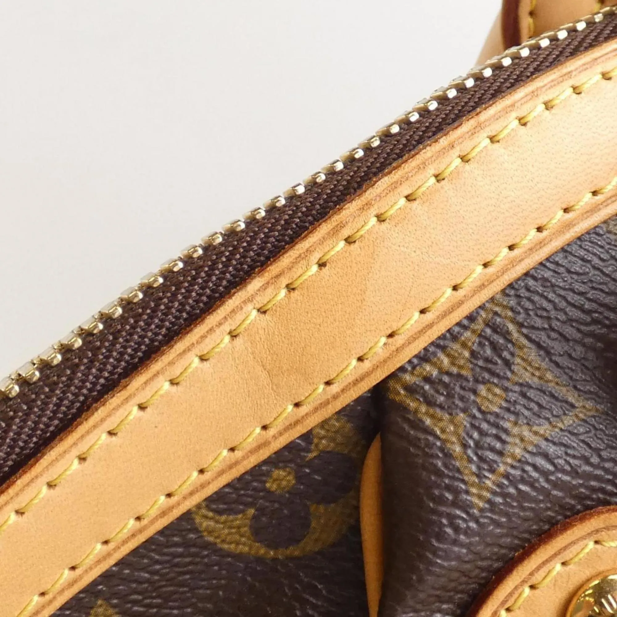 Louis Vuitton Tivoli Canvas Shoulder Bag (Pre-Owned)