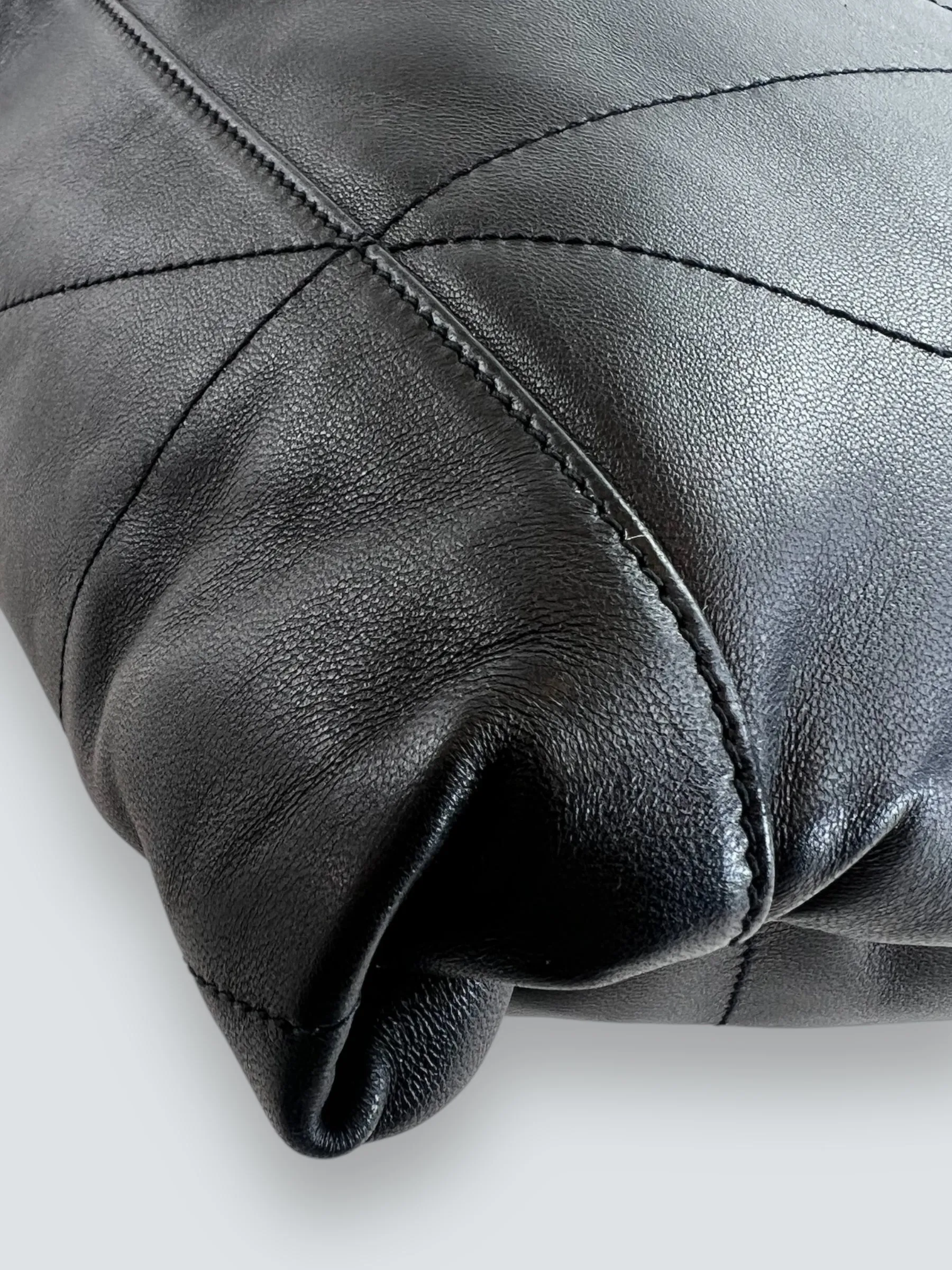 Saint Laurent Black Lambskin Leather "Jamie" Shoulder Bag